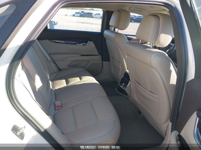 CADILLAC XTS image 8