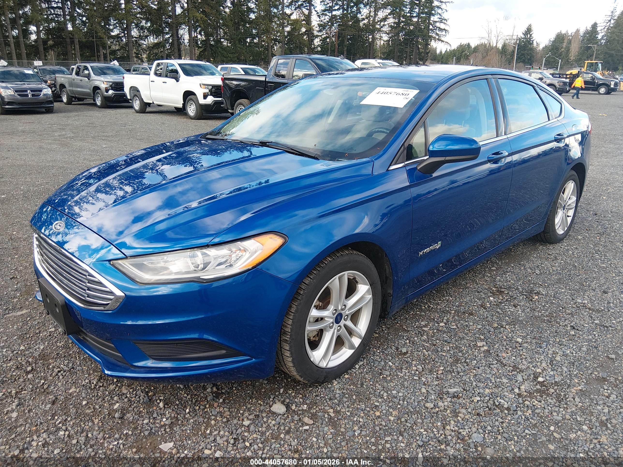 FORD FUSION image 2