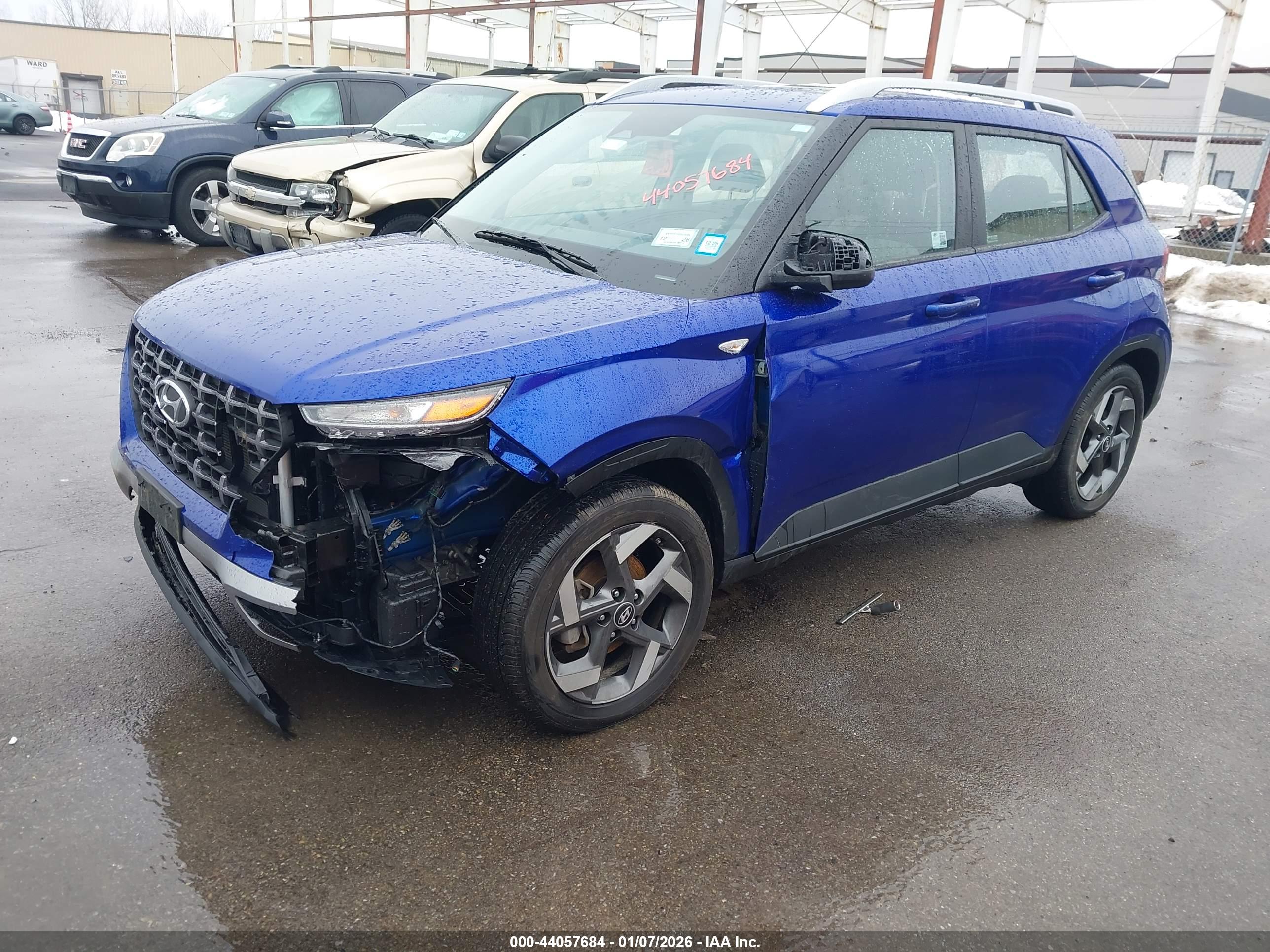HYUNDAI VENUE image 2