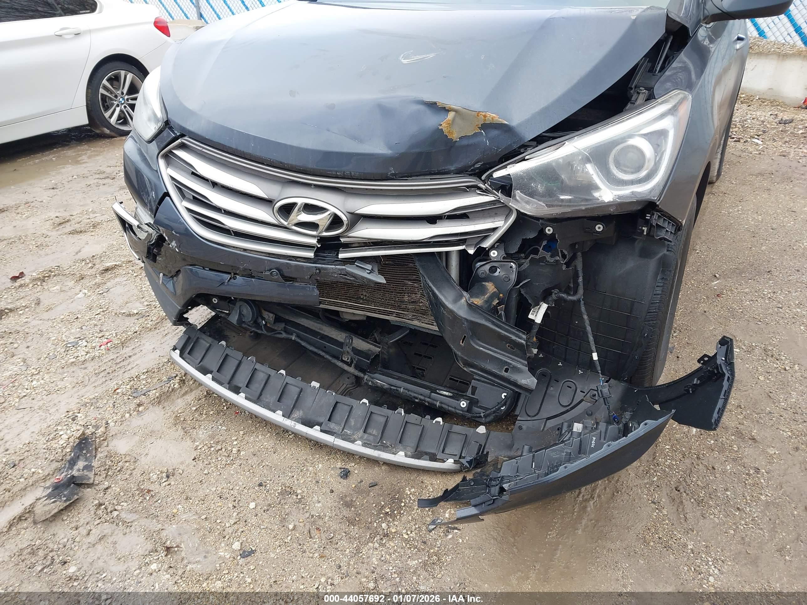 HYUNDAI SANTA image 6