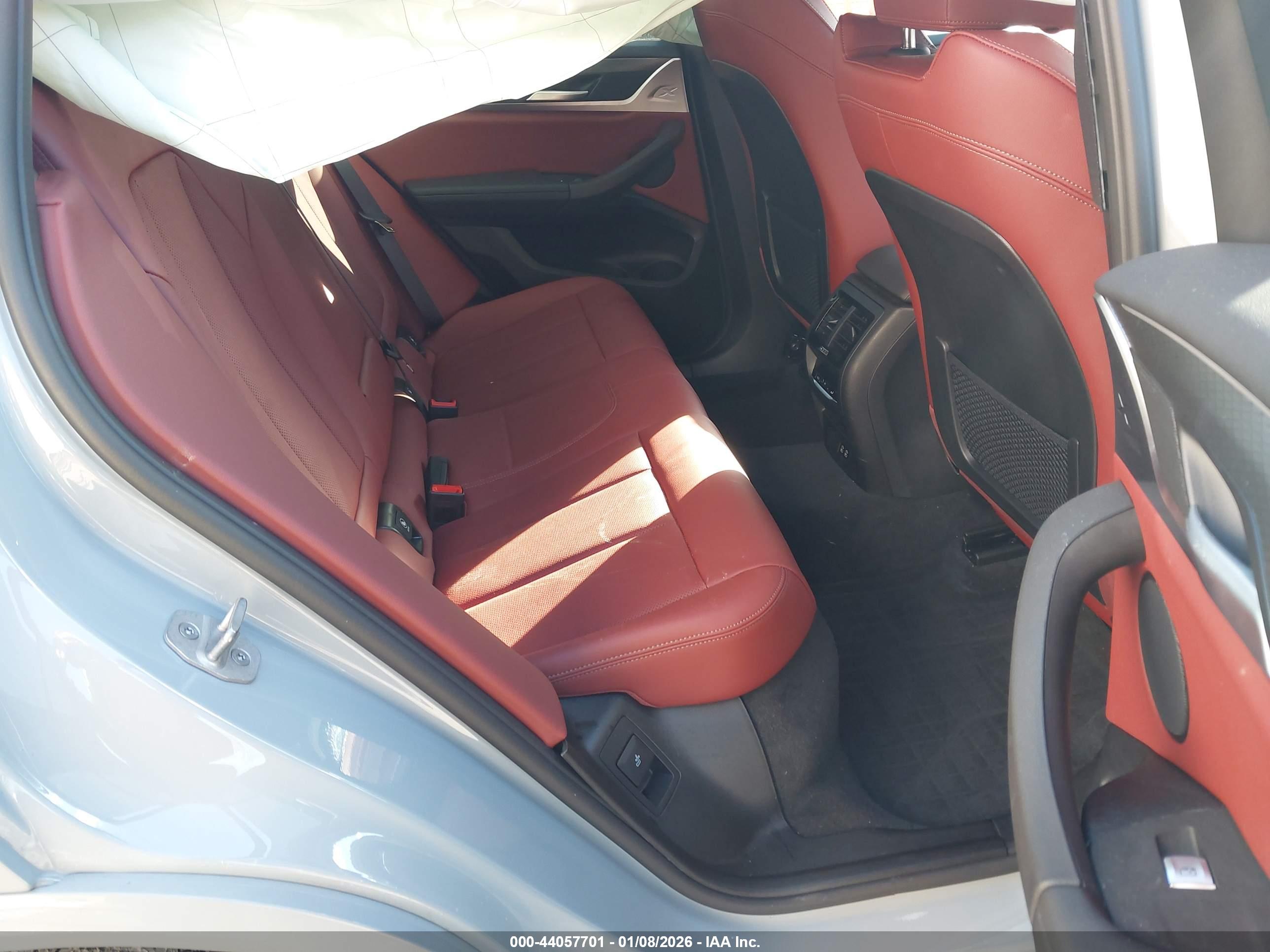 BMW X4 image 8