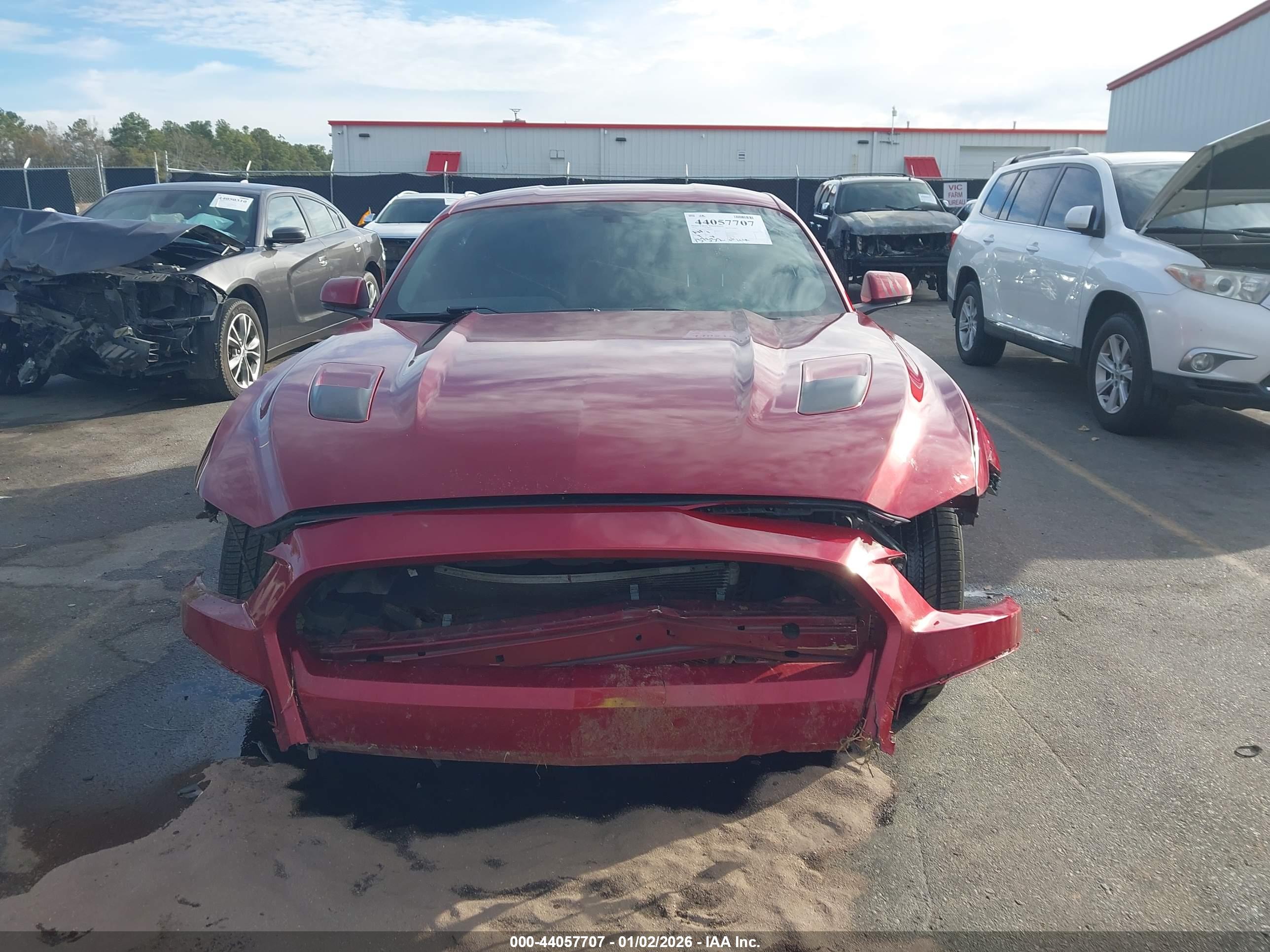 FORD MUSTANG image 6
