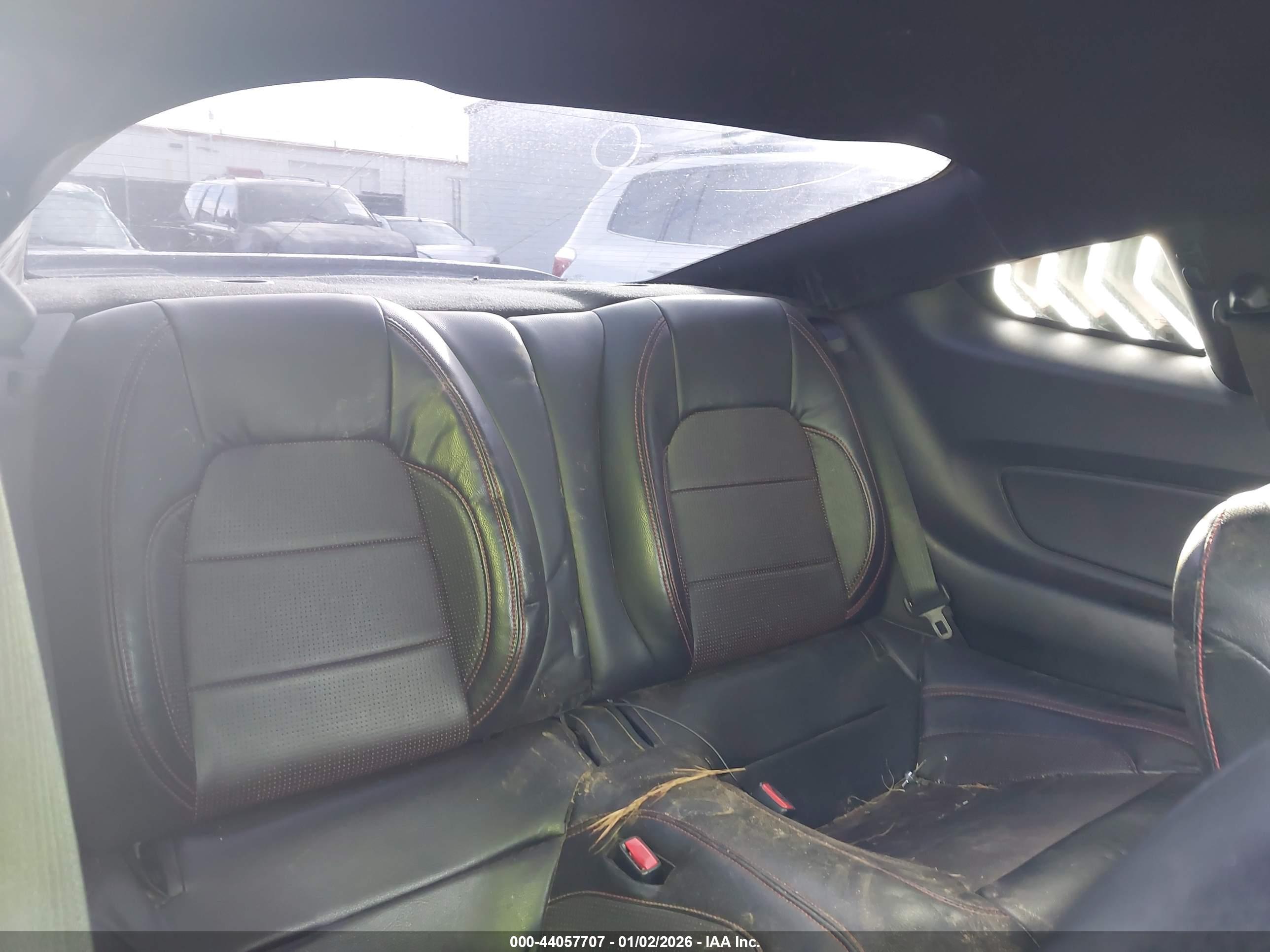FORD MUSTANG image 8