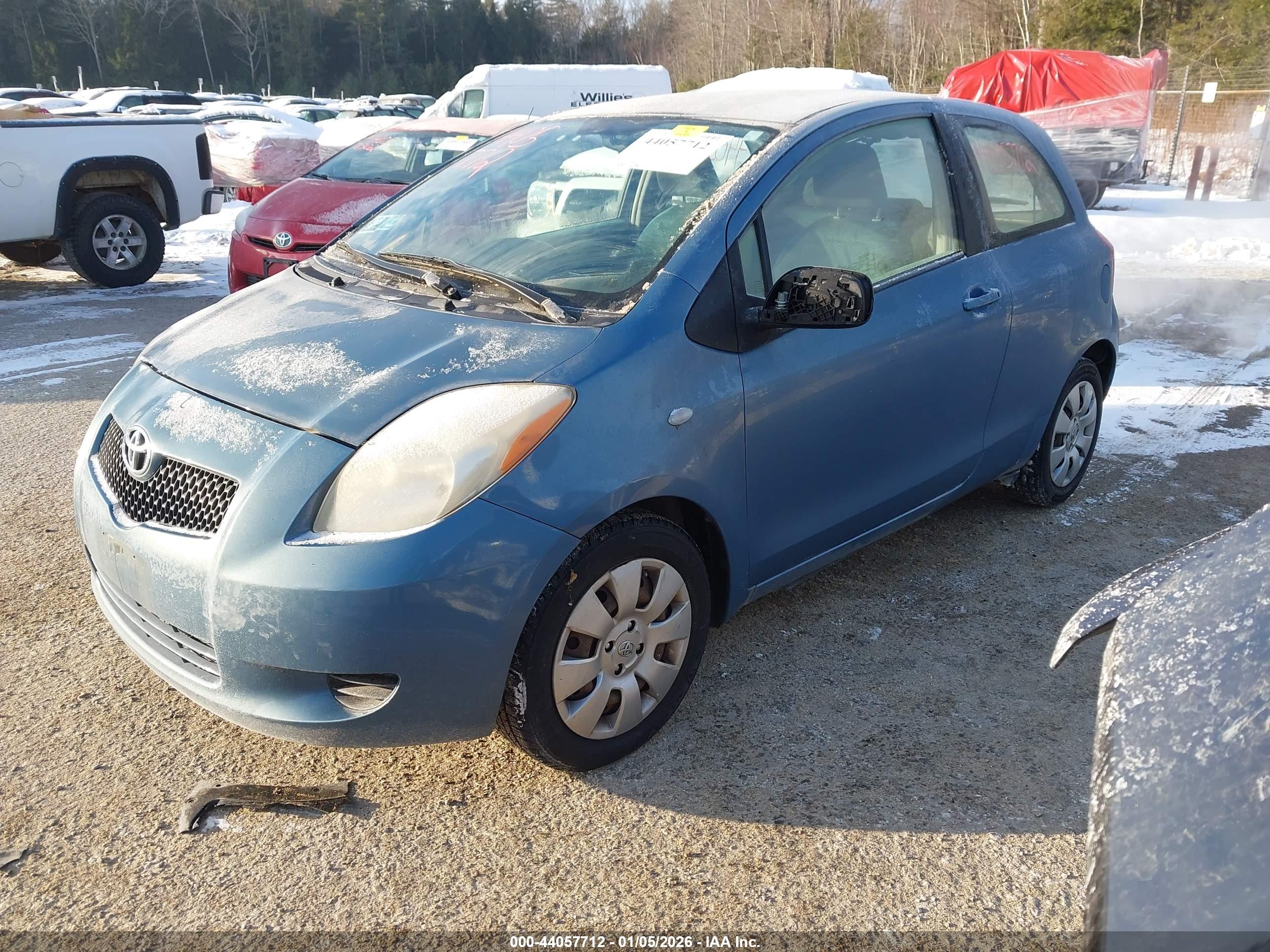 TOYOTA YARIS image 2