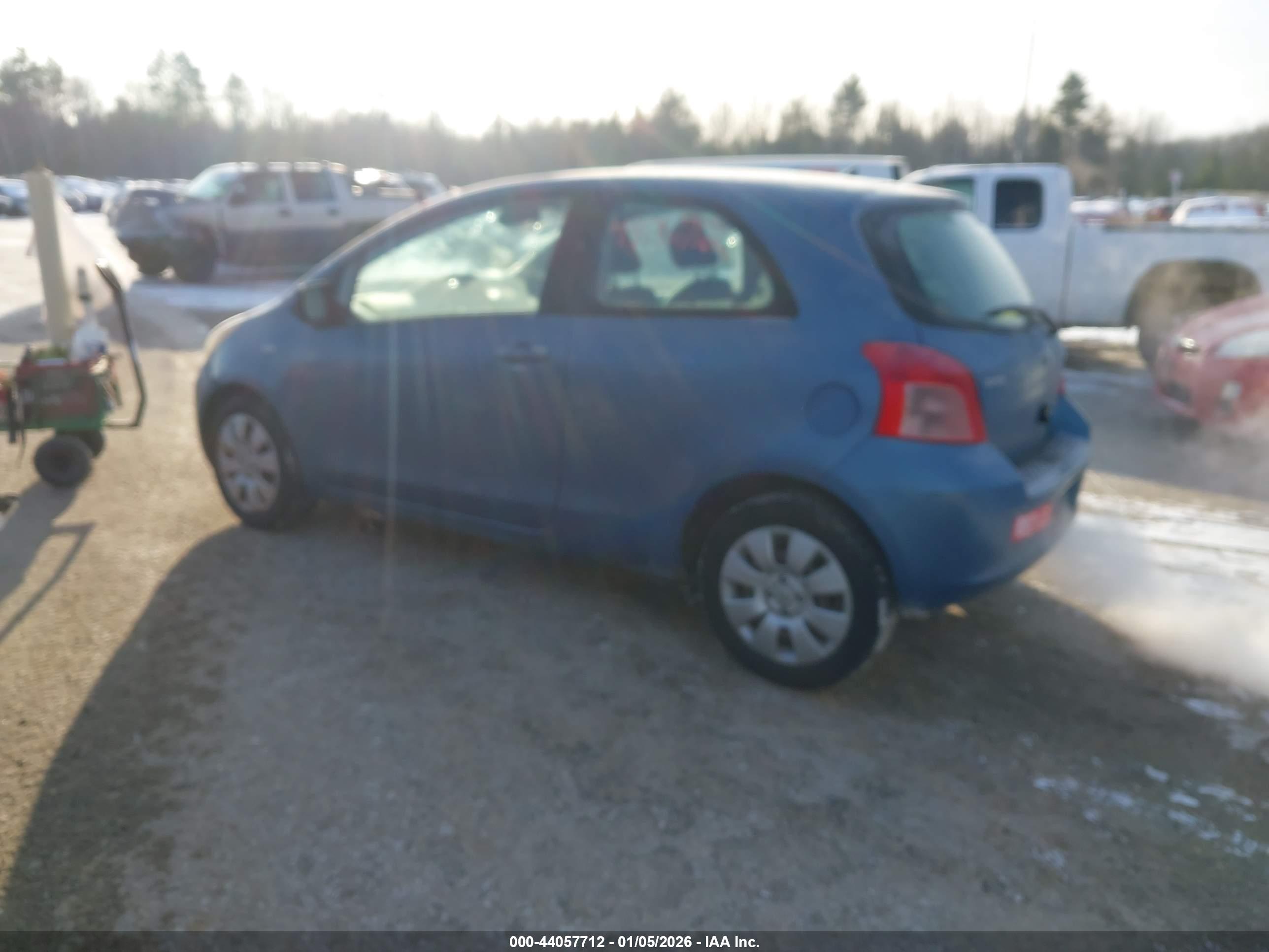 TOYOTA YARIS image 3