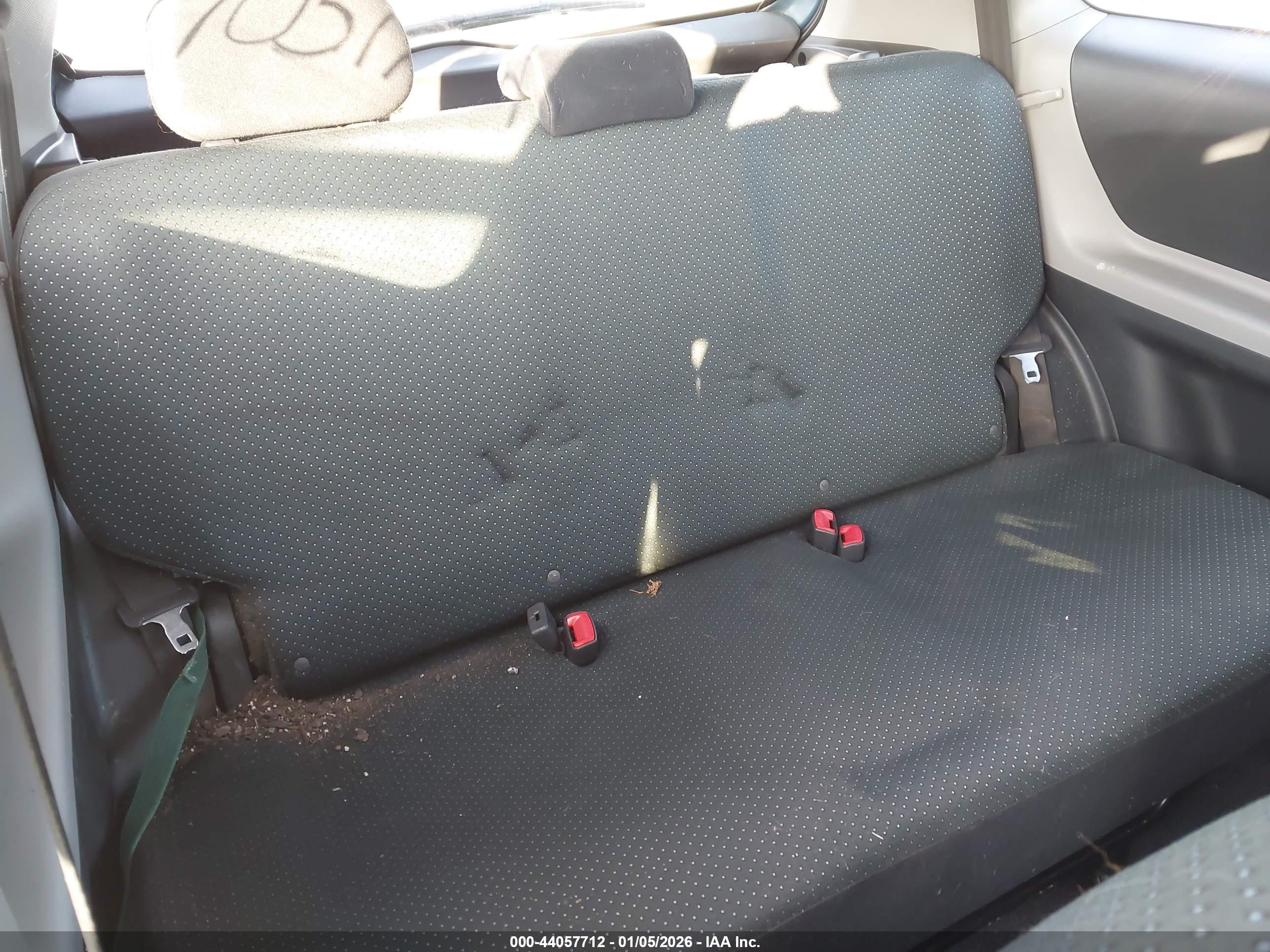 TOYOTA YARIS image 8