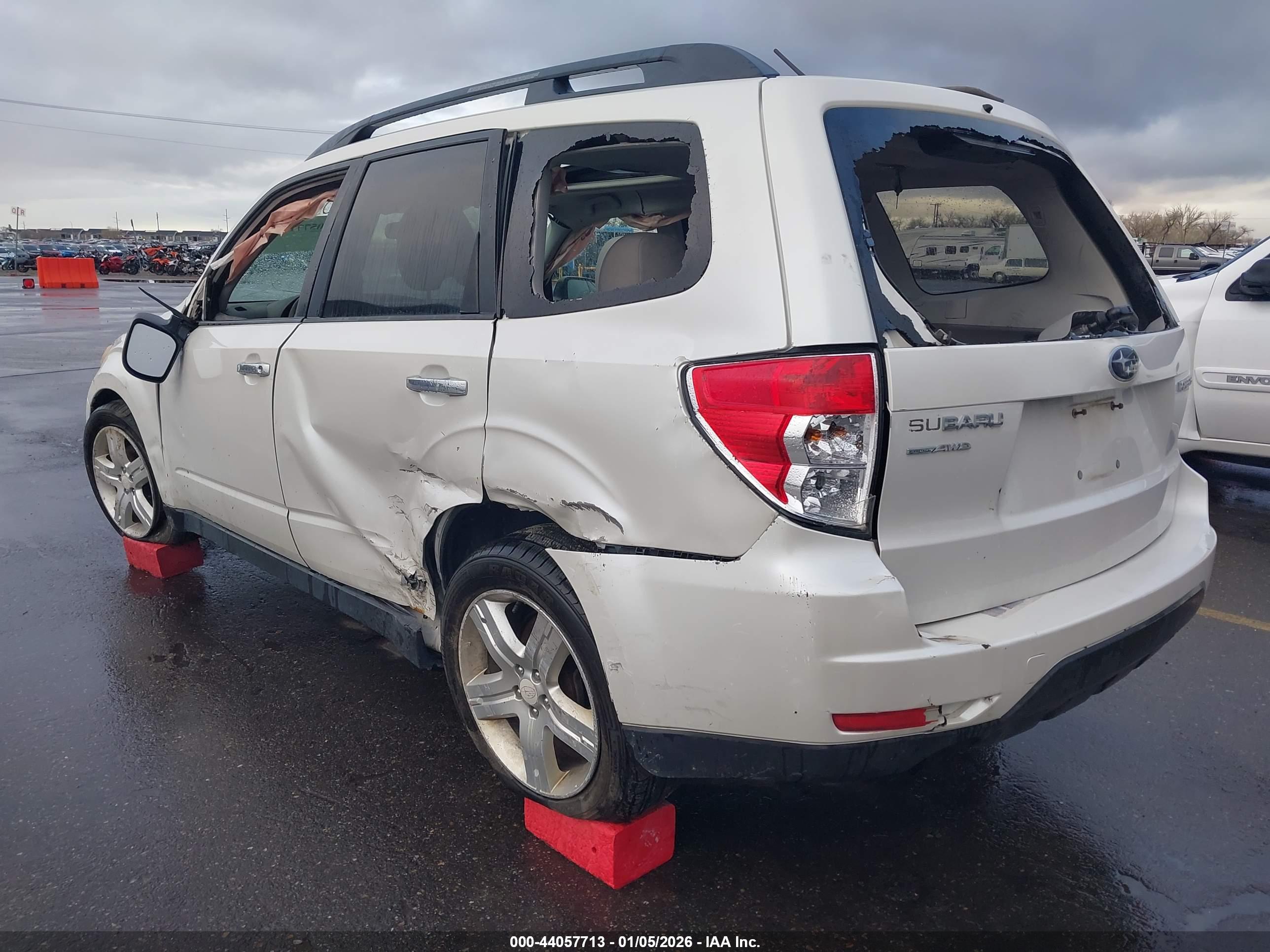 SUBARU FORESTER image 3