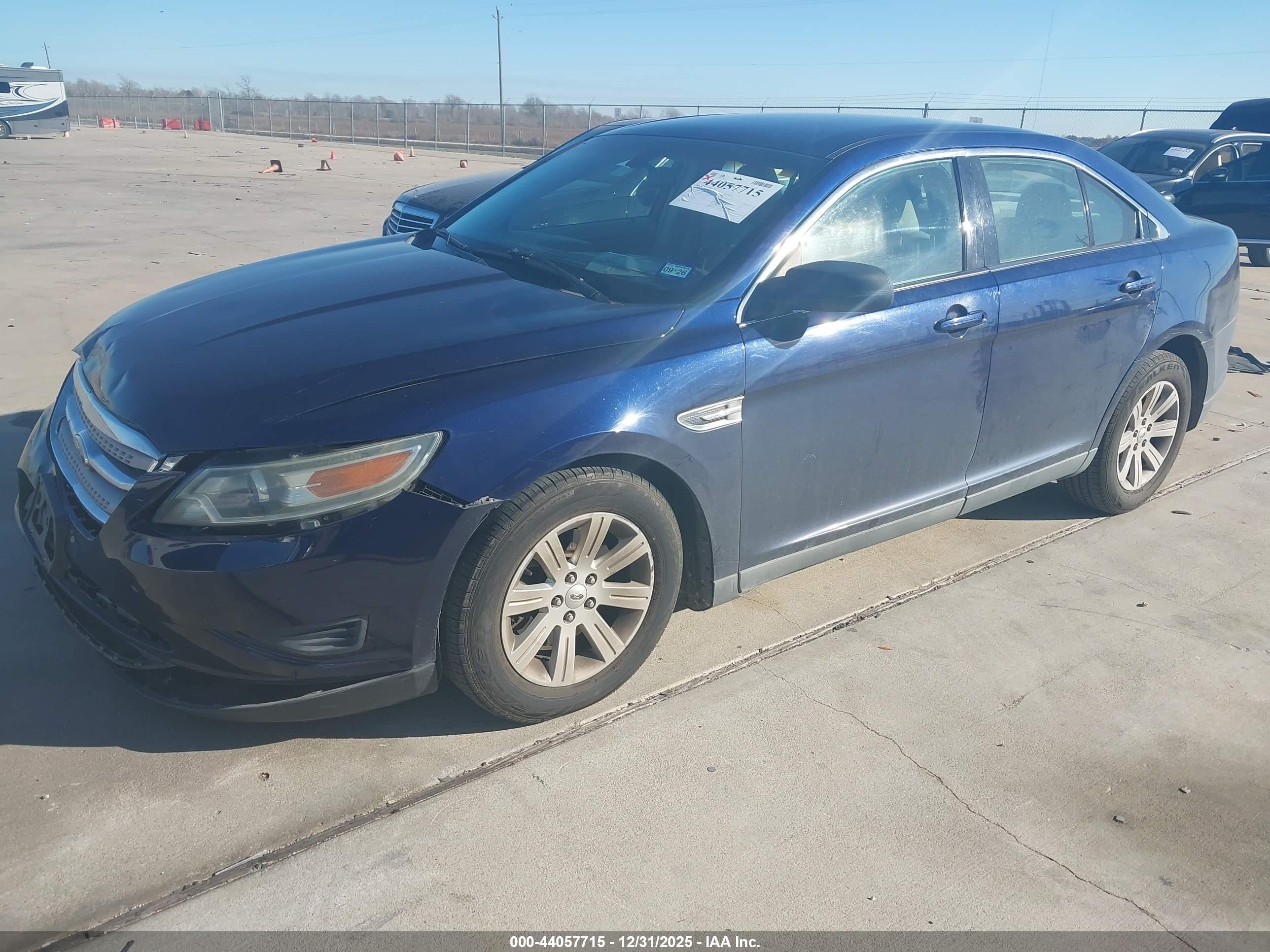 FORD TAURUS image 2