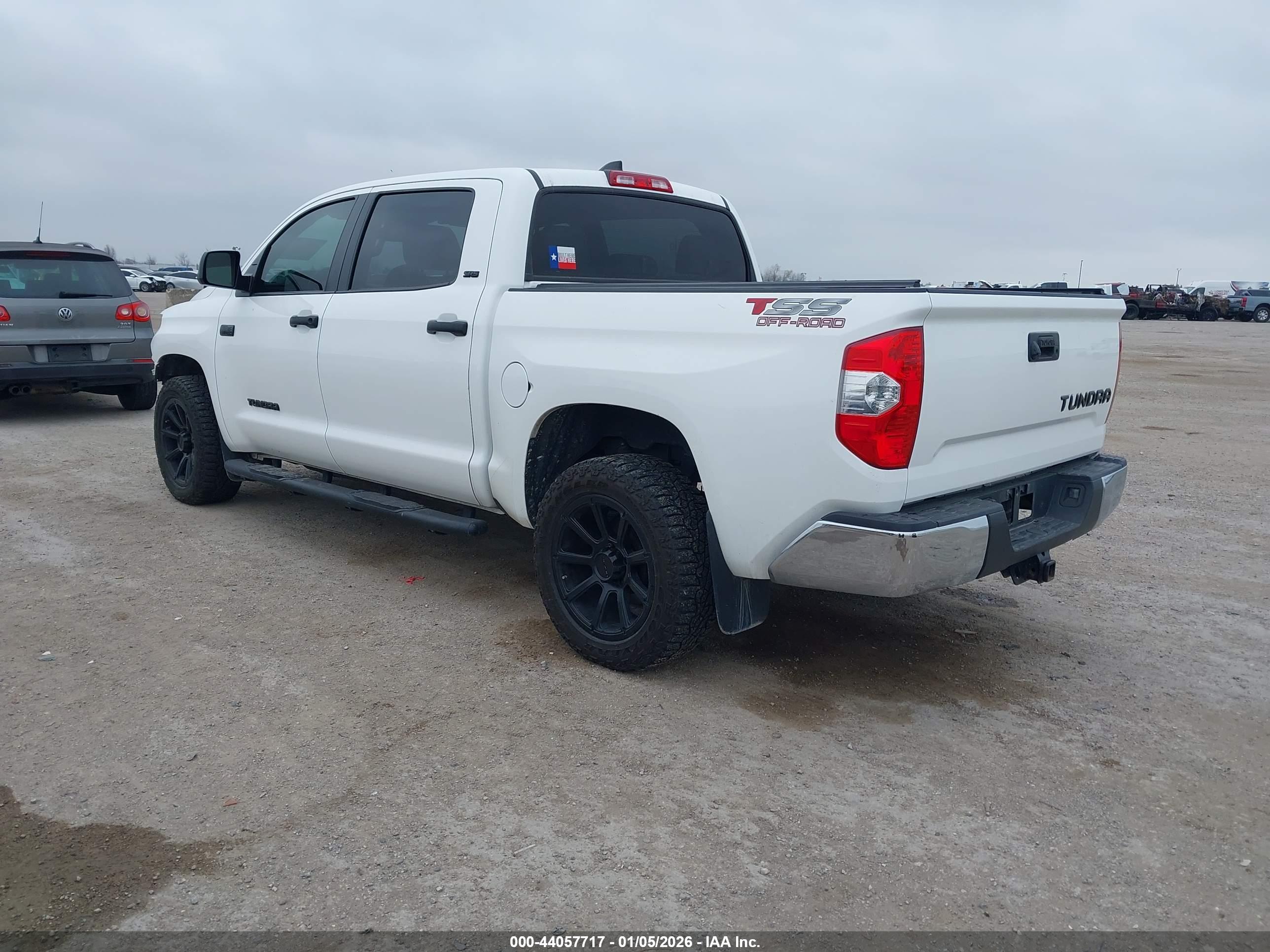 TOYOTA TUNDRA image 3