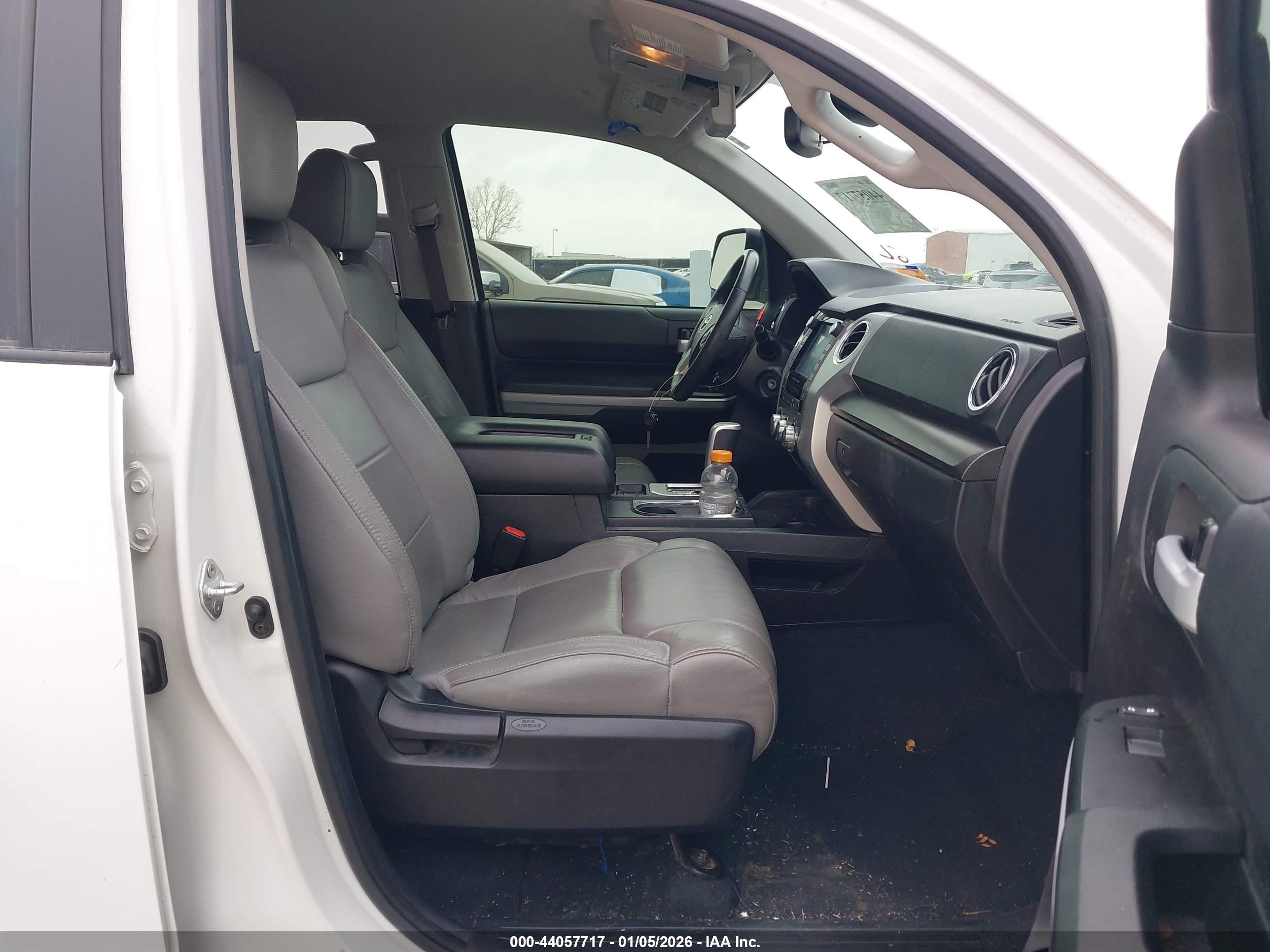 TOYOTA TUNDRA image 5