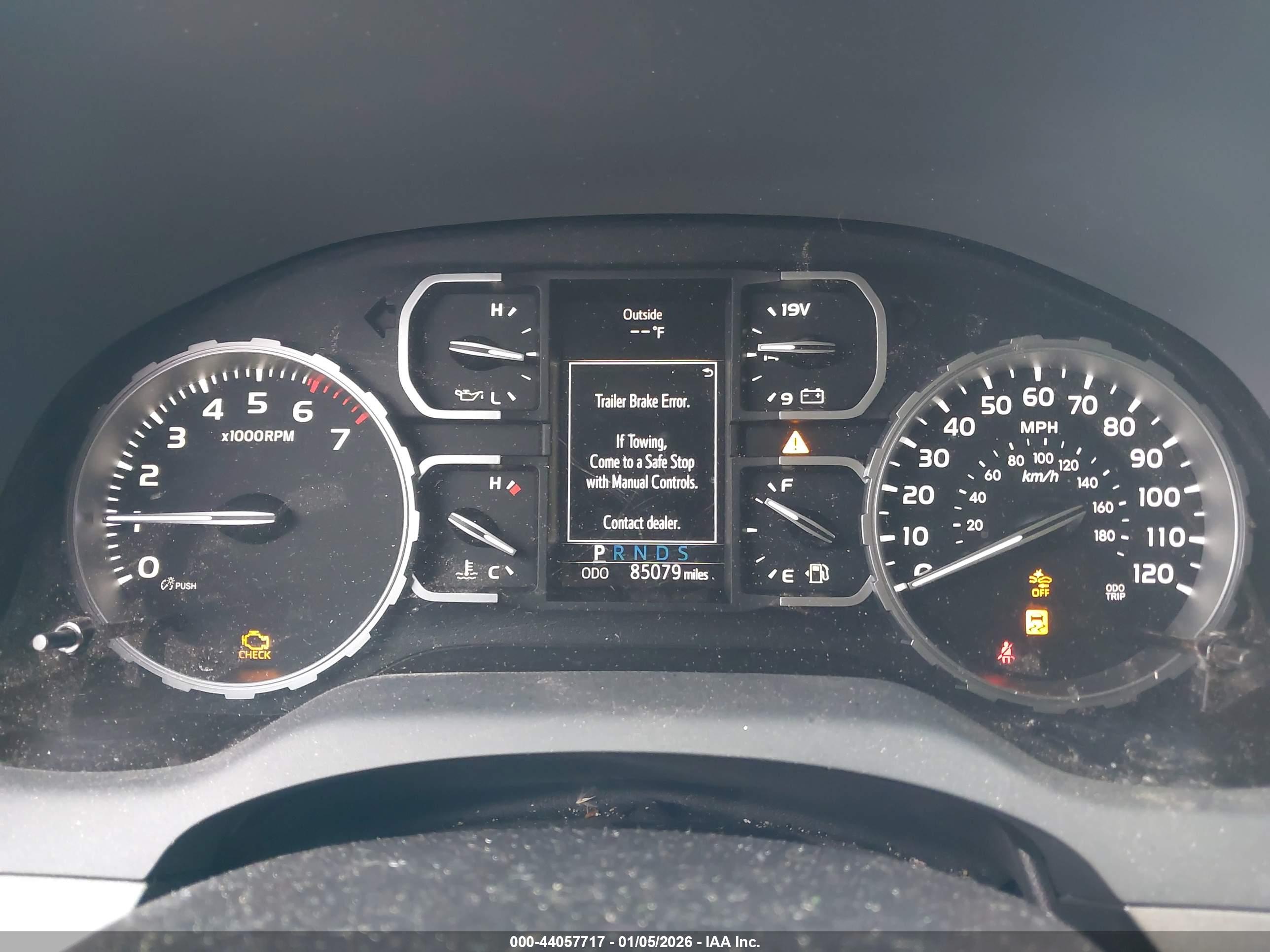 TOYOTA TUNDRA image 7