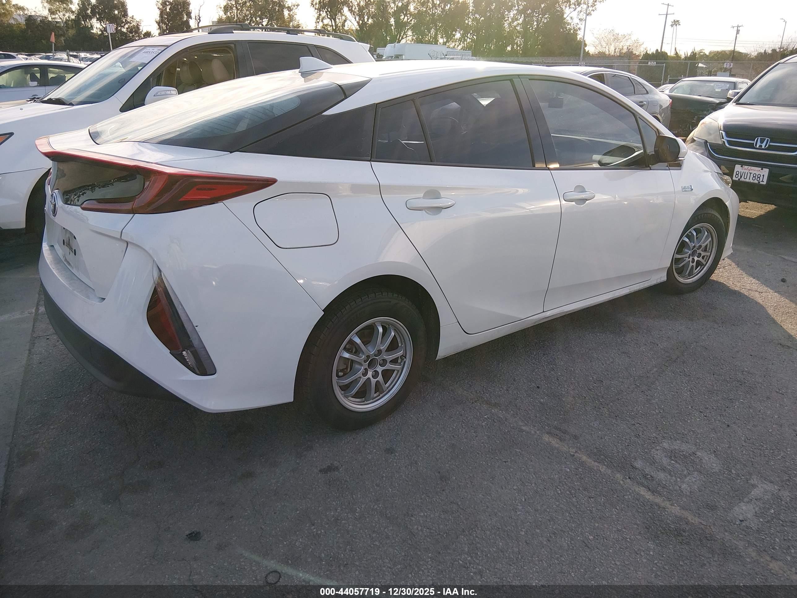 TOYOTA PRIUS image 4