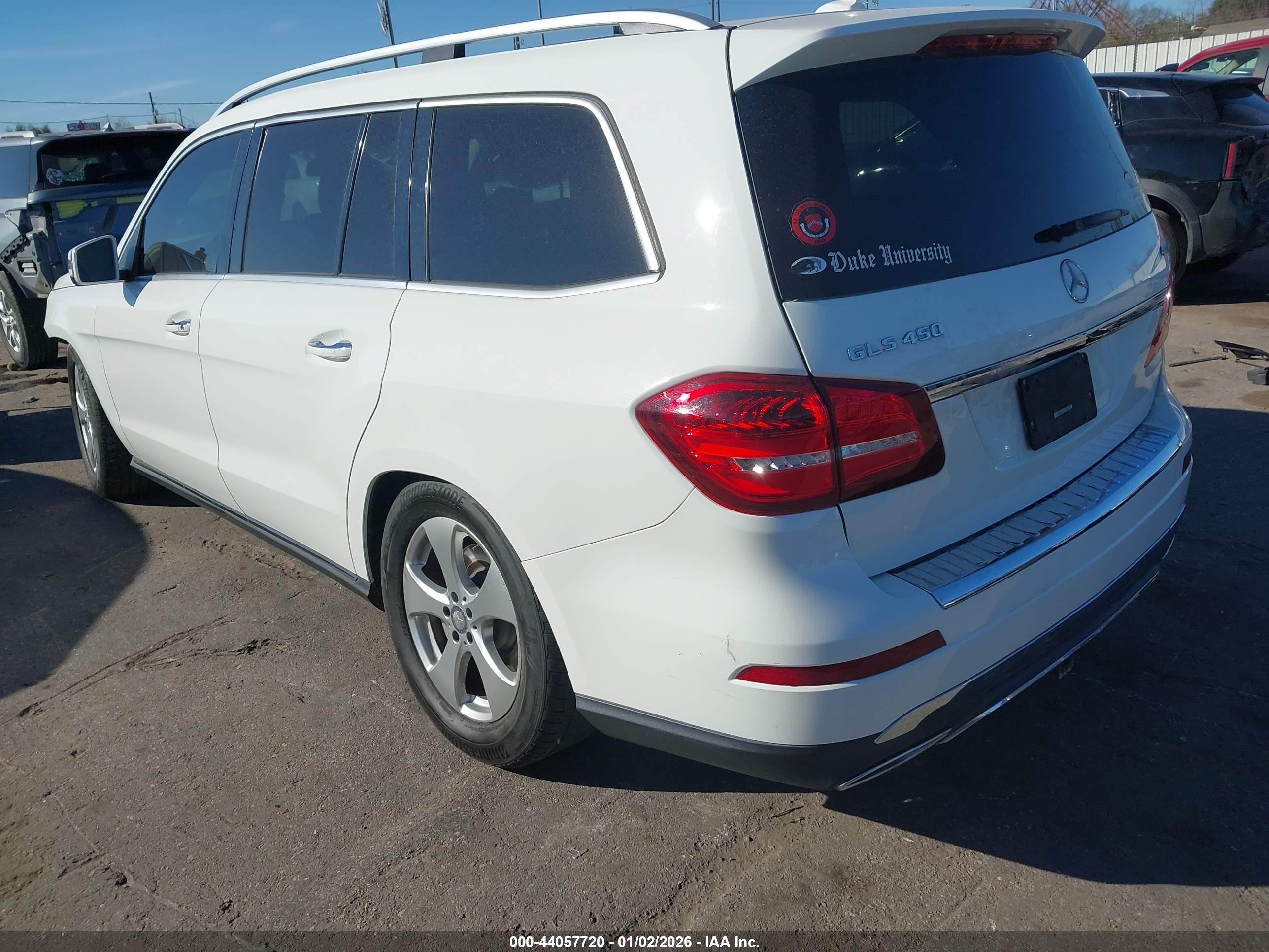 MERCEDES-BENZ GLS image 3