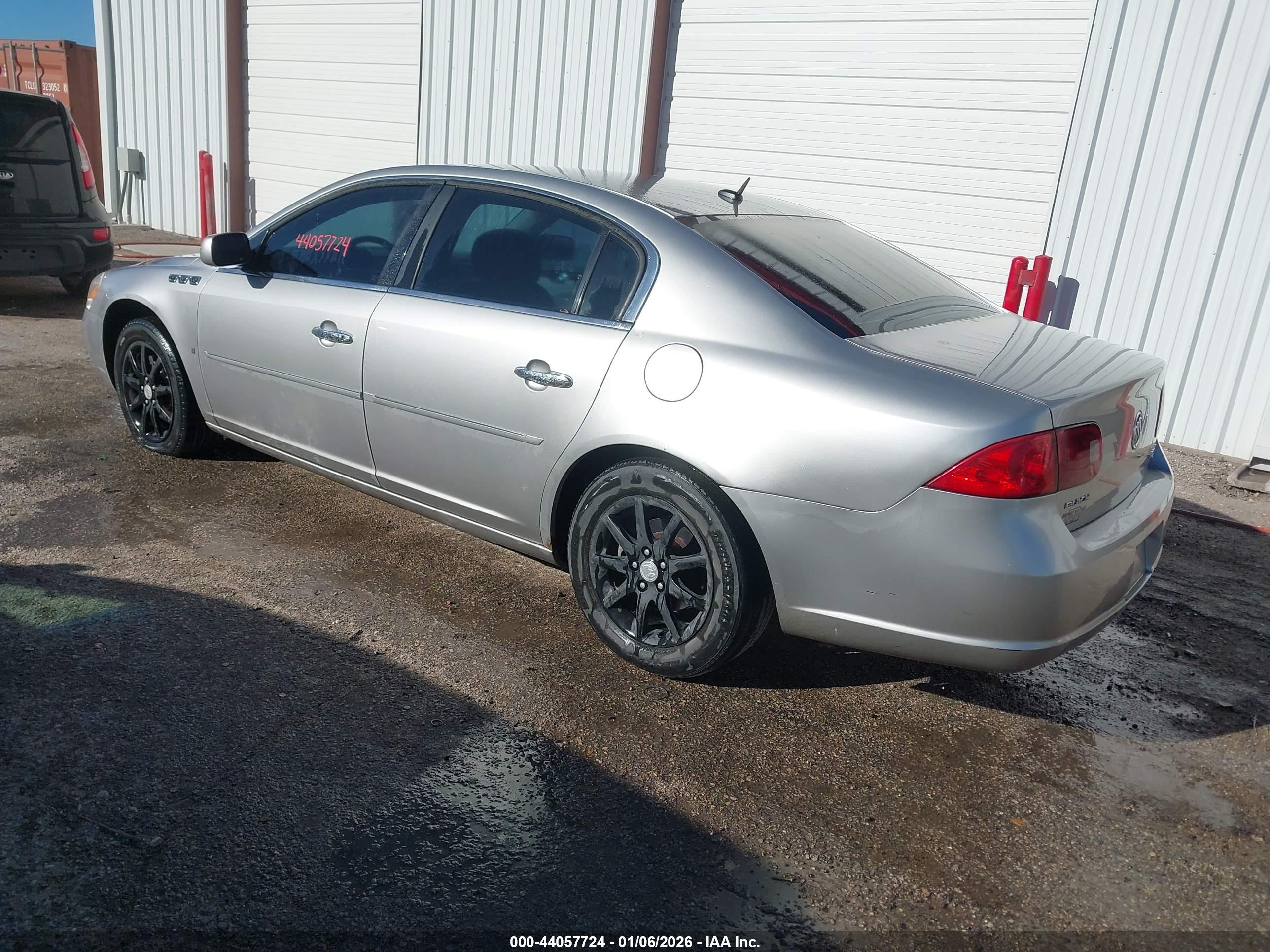 BUICK LUCERNE image 3