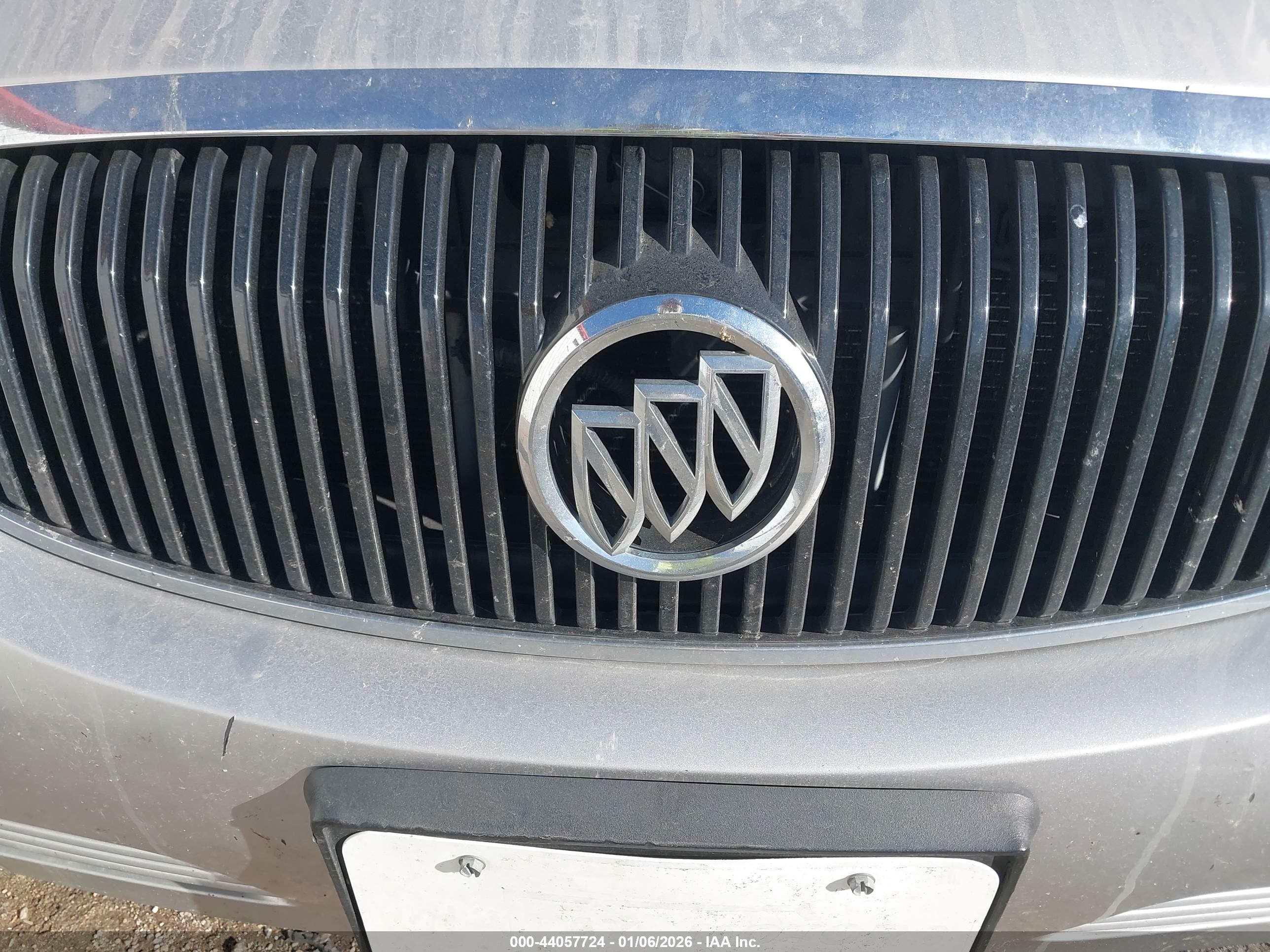BUICK LUCERNE image 6