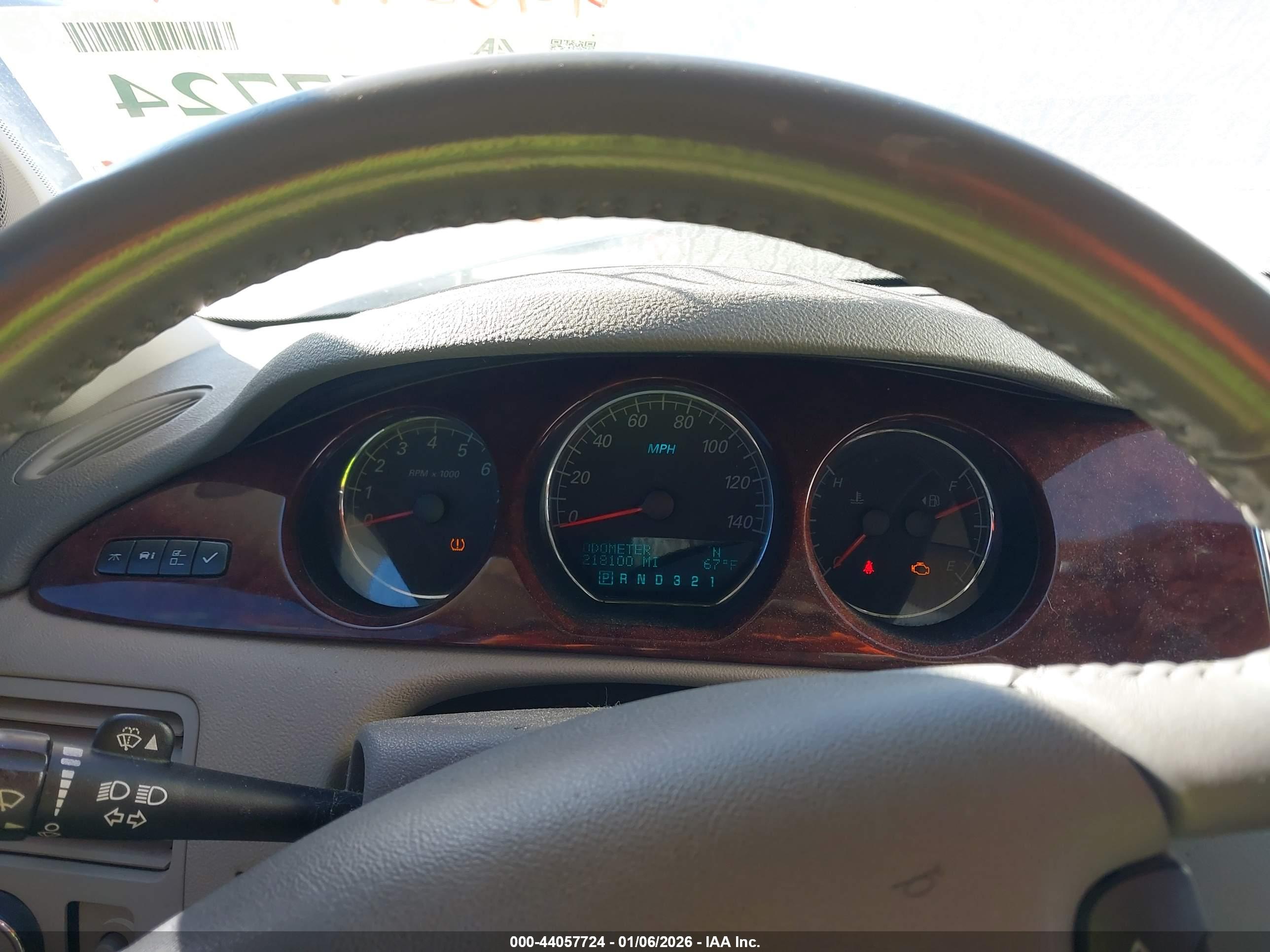 BUICK LUCERNE image 7