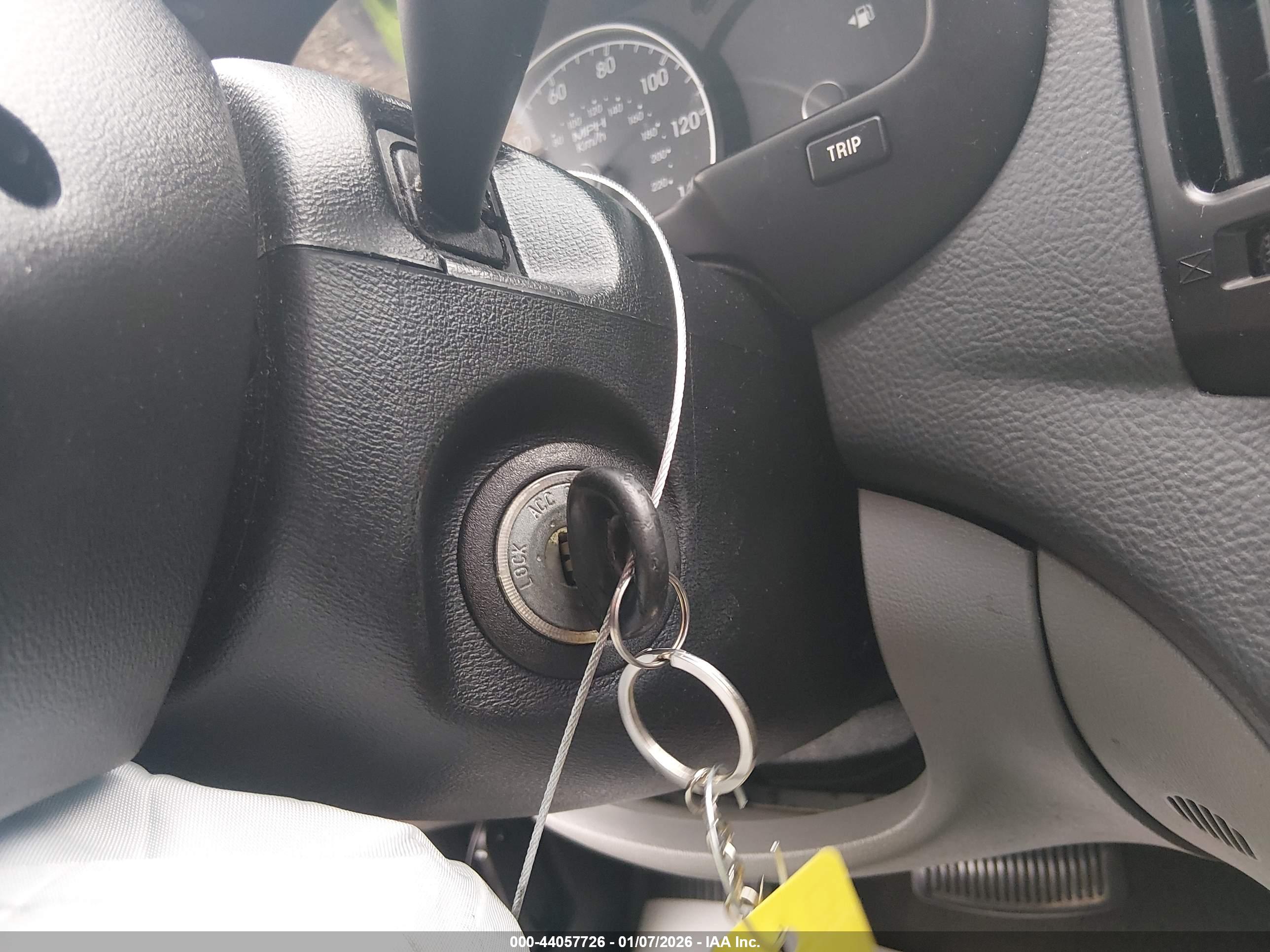 HYUNDAI ELANTRA image 11