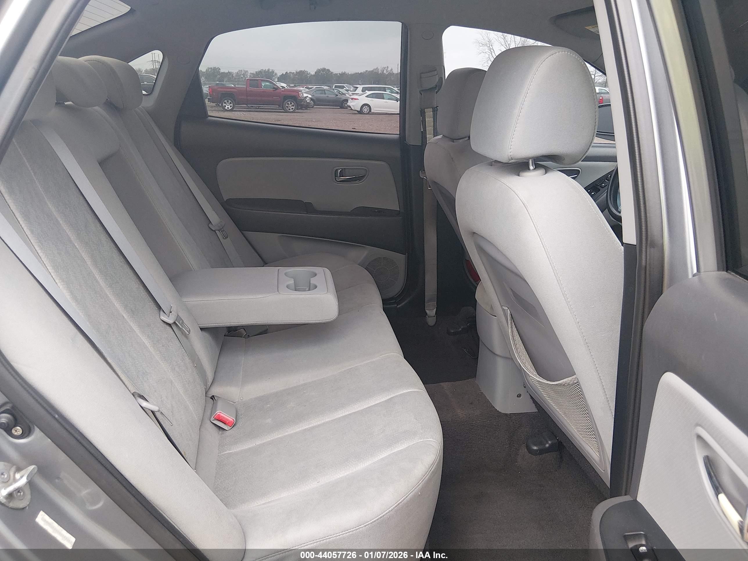 HYUNDAI ELANTRA image 8