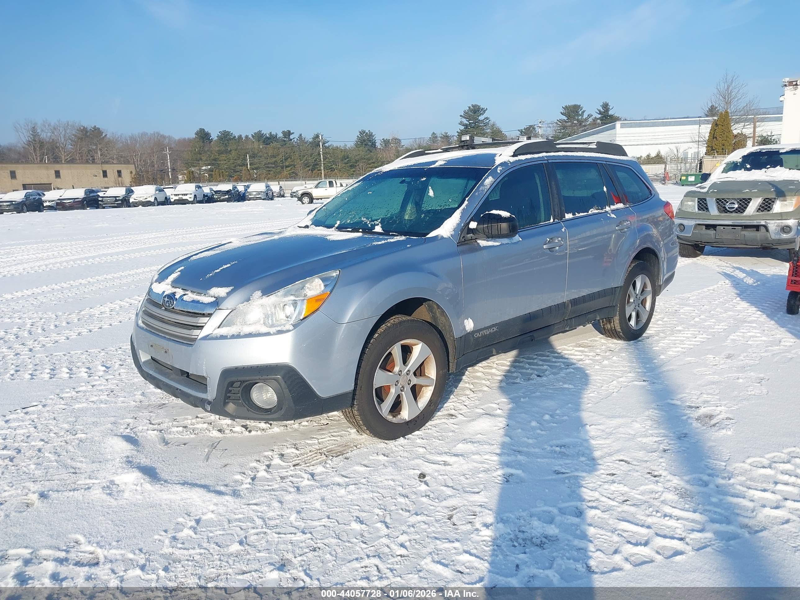 SUBARU OUTBACK image 2