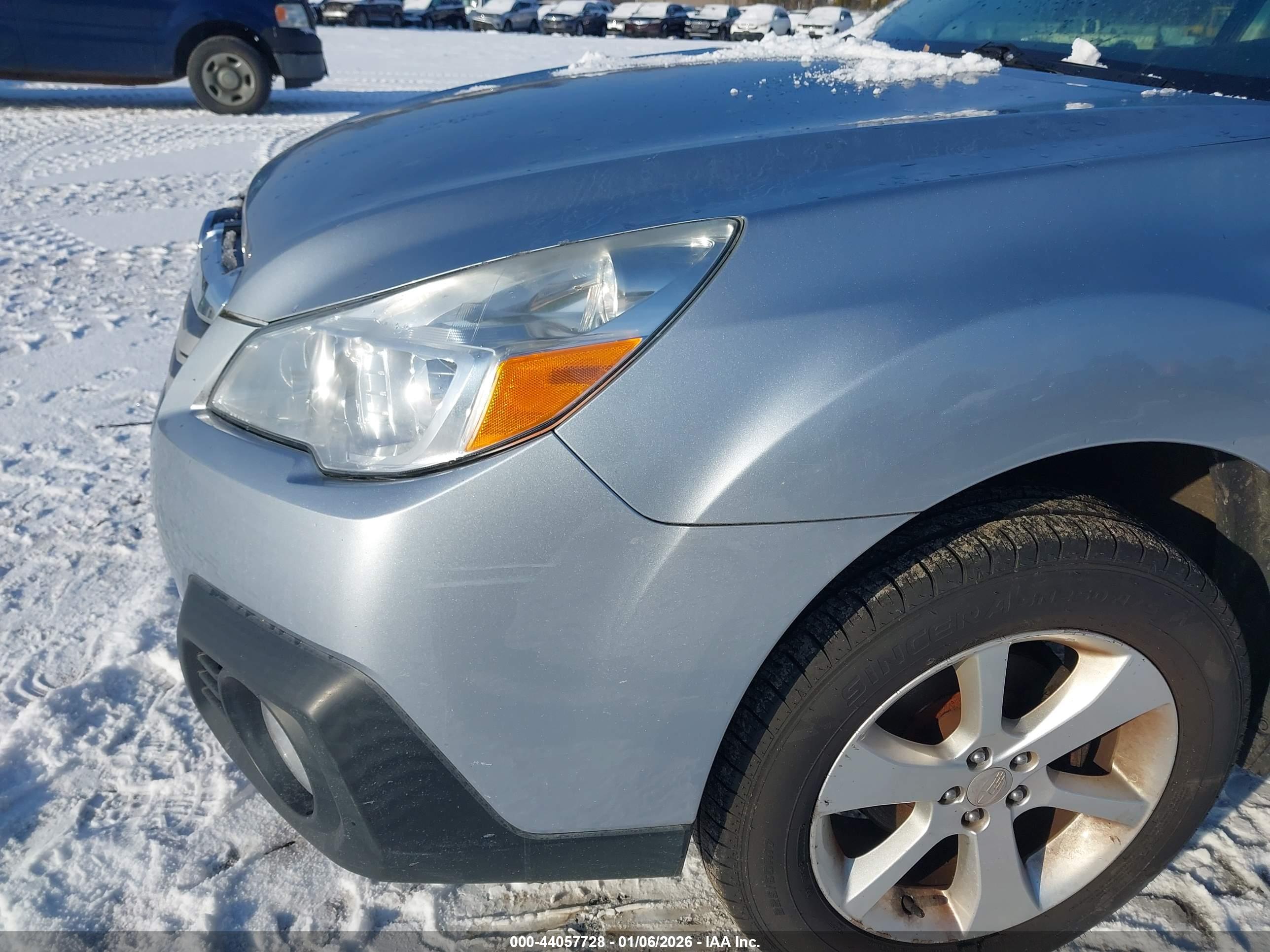 SUBARU OUTBACK image 6