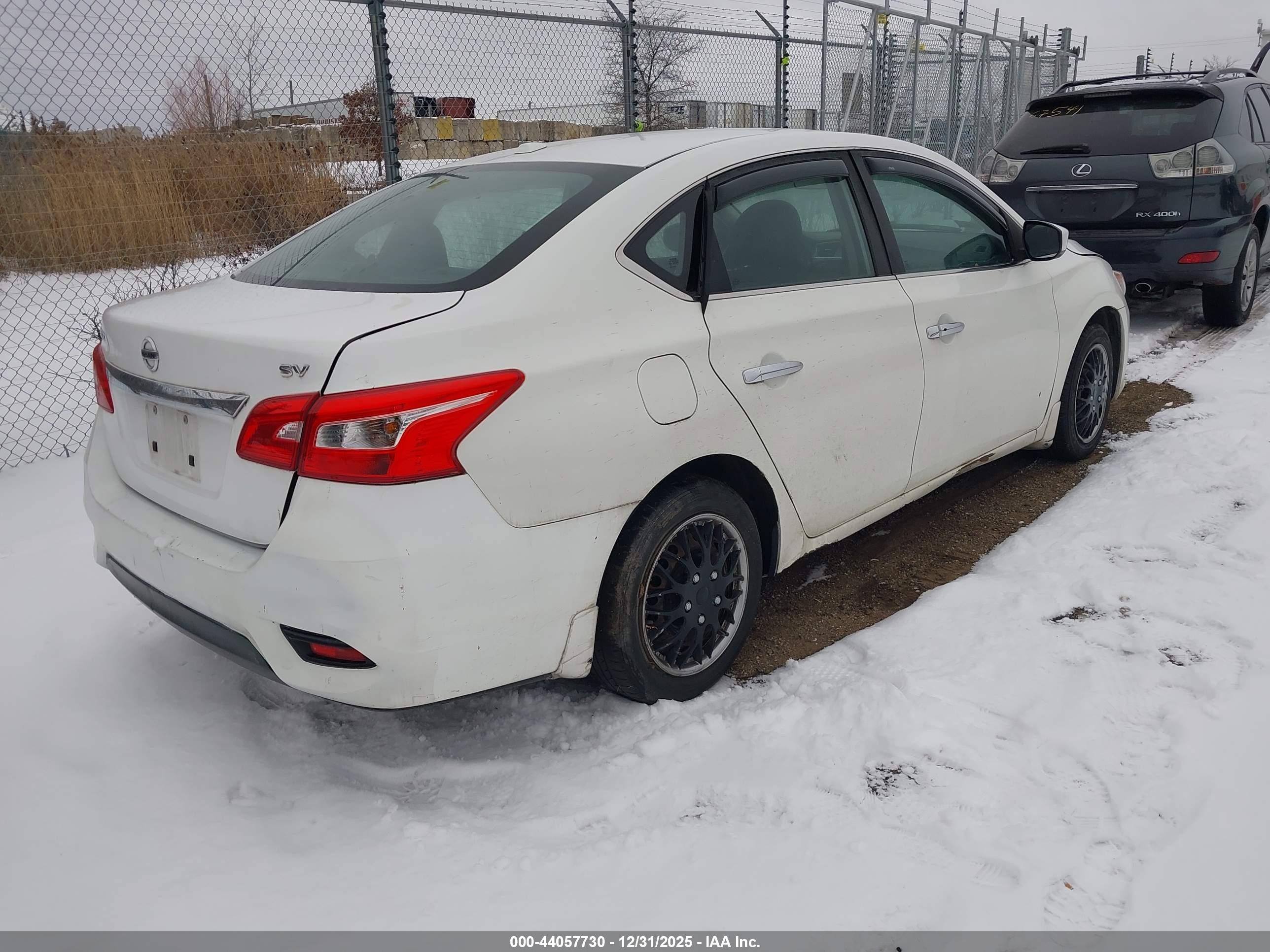 NISSAN SENTRA image 4