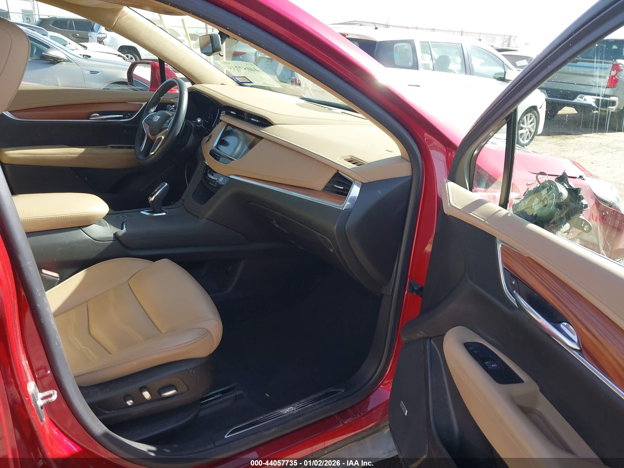 CADILLAC XT5 image 5