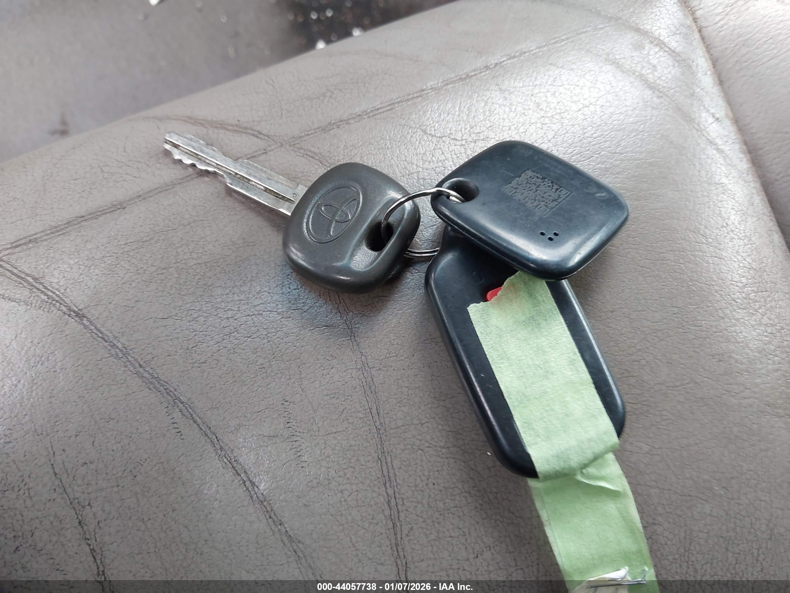 TOYOTA SEQUOIA image 11