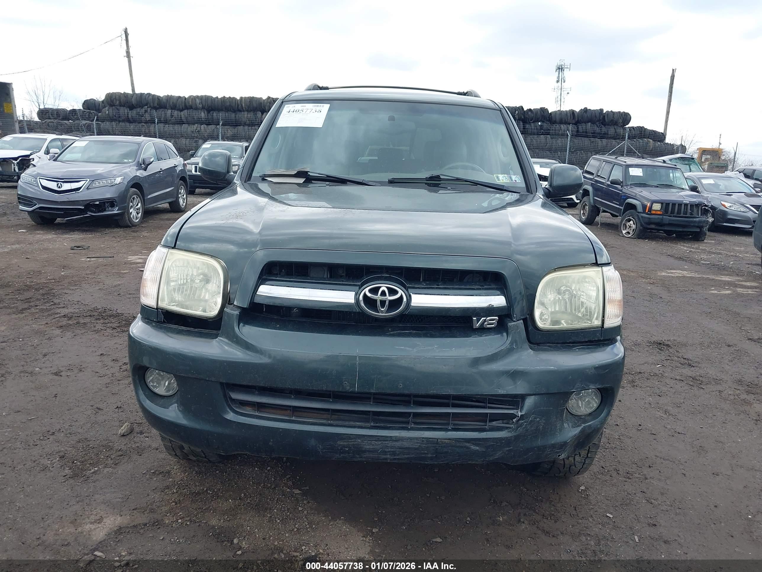 TOYOTA SEQUOIA image 6