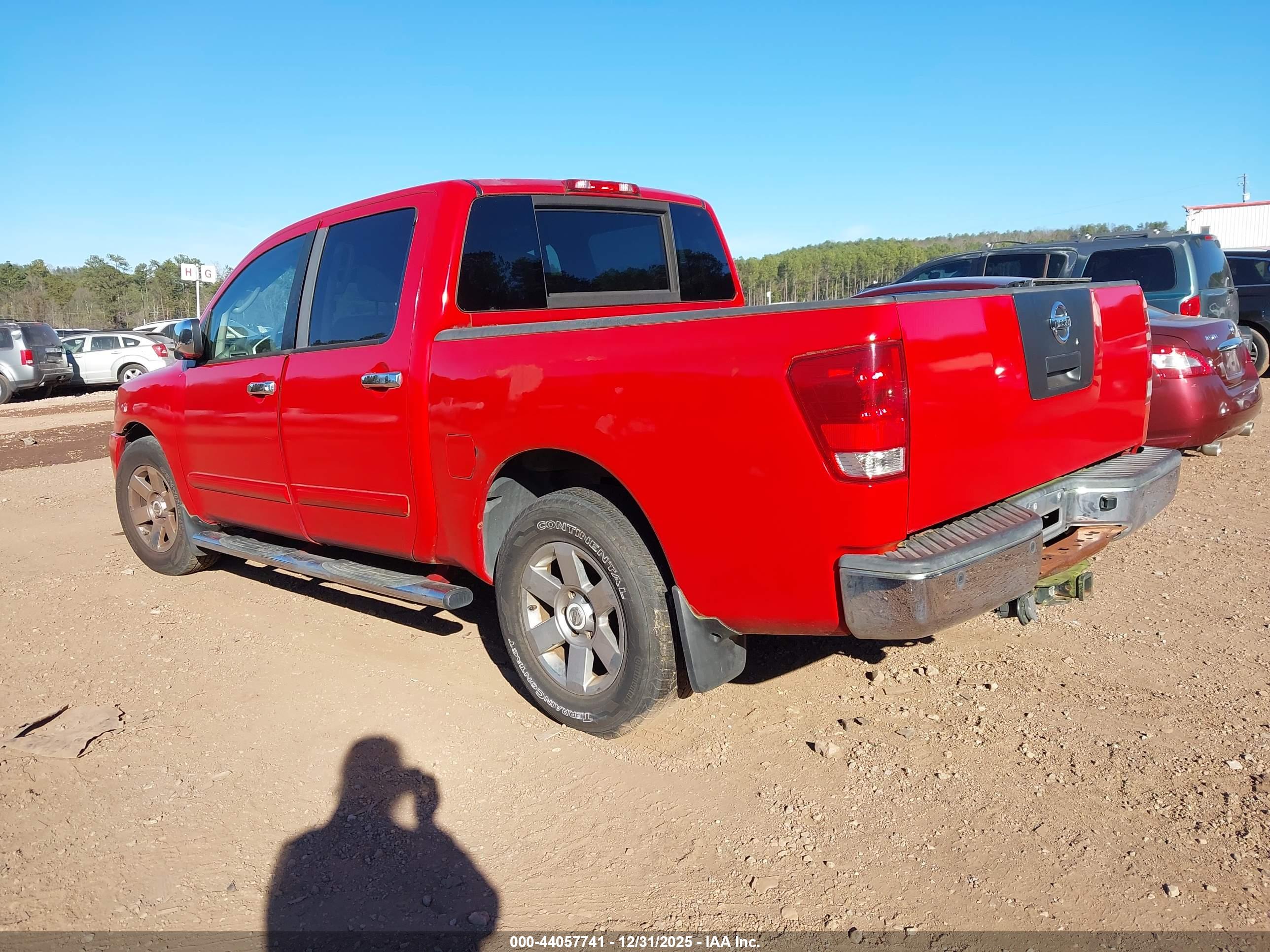 NISSAN TITAN image 3