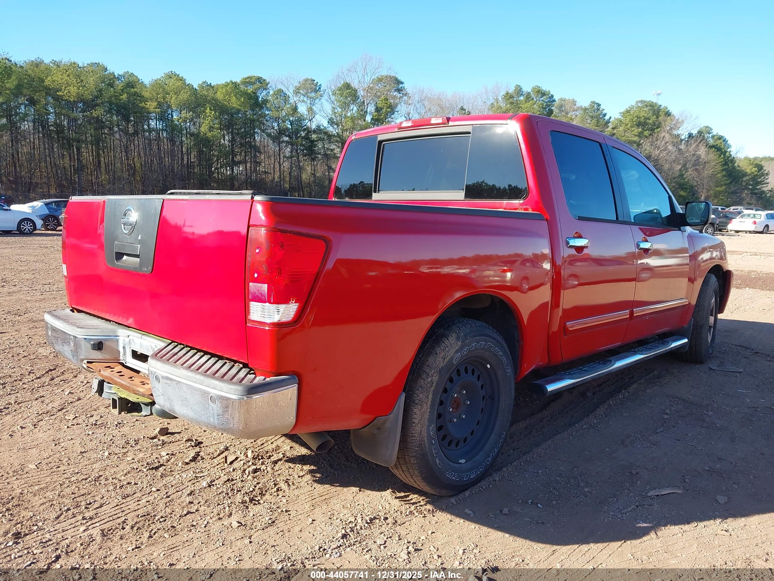 NISSAN TITAN image 4