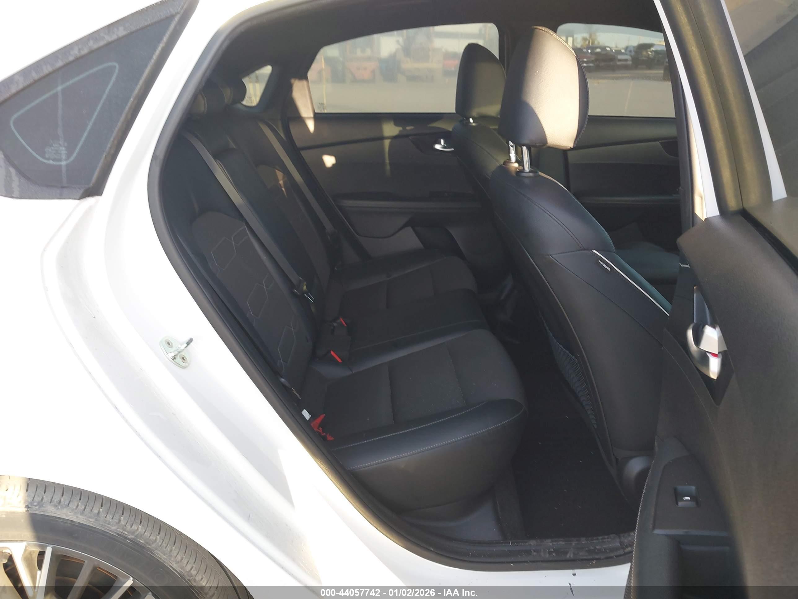 KIA FORTE image 8
