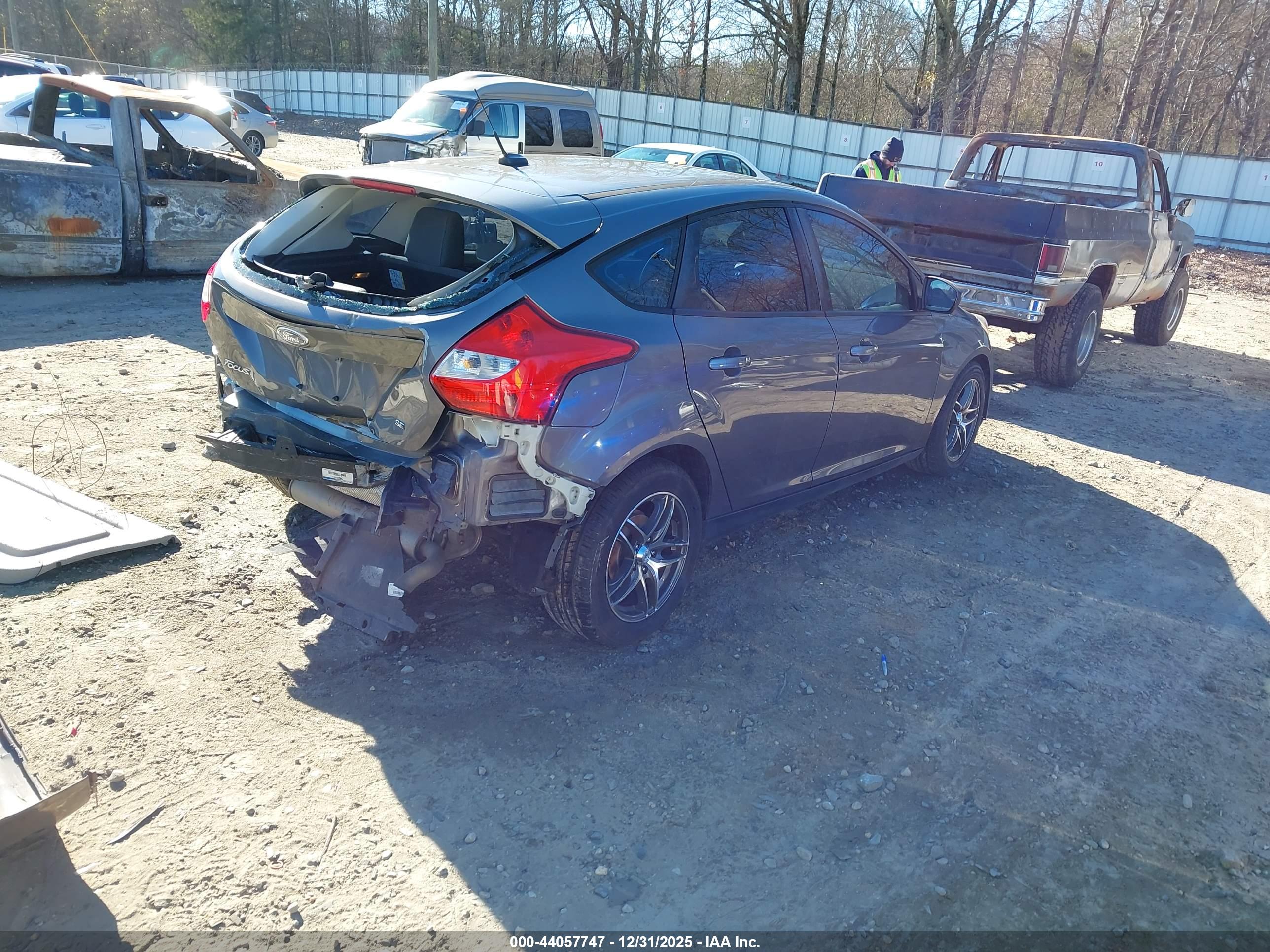 FORD FOCUS image 4