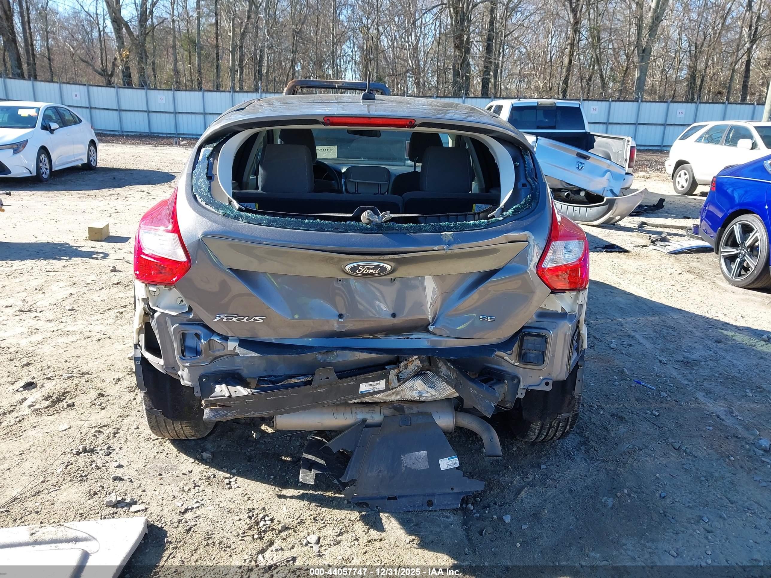 FORD FOCUS image 6