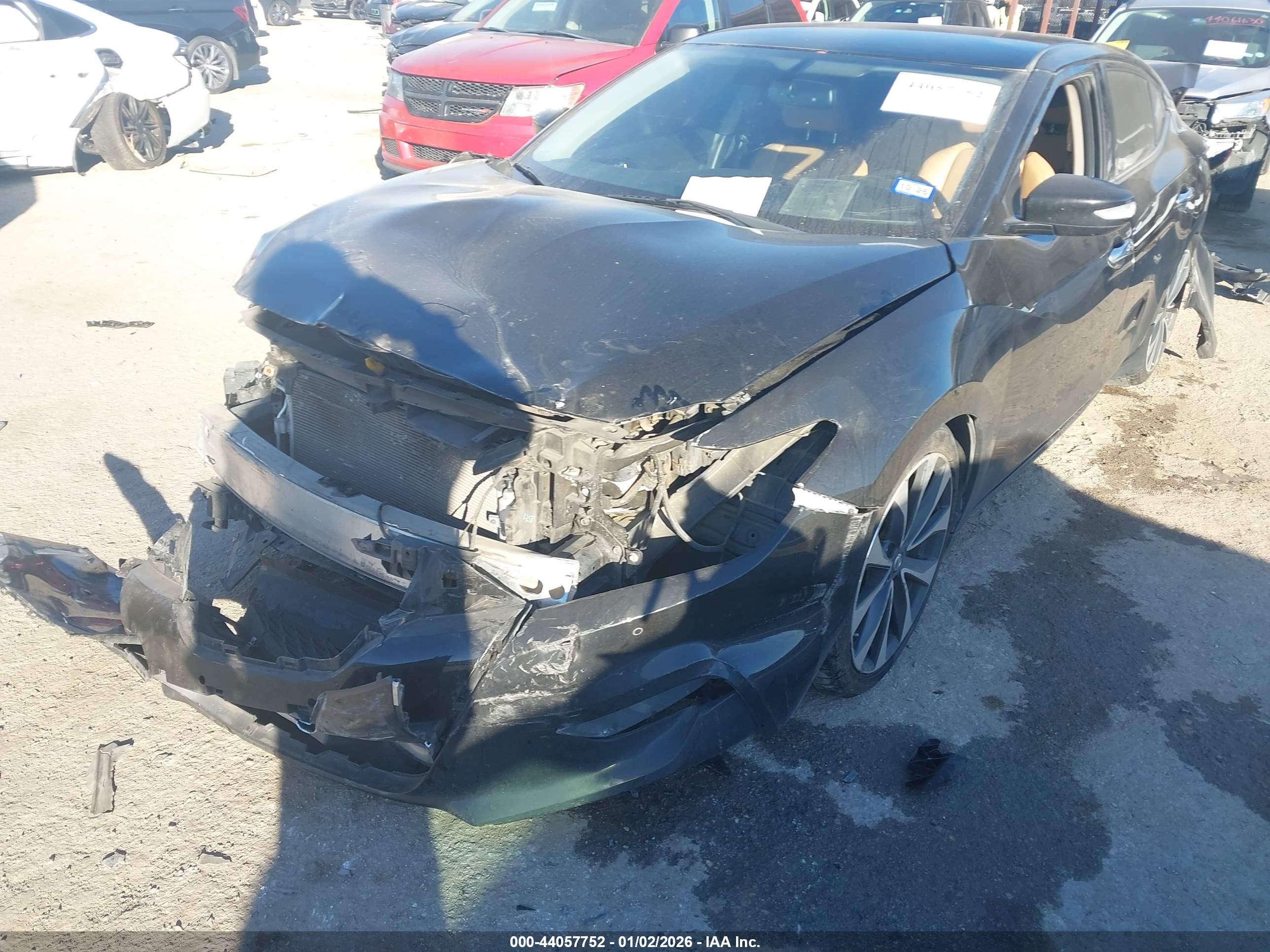 NISSAN MAXIMA image 6