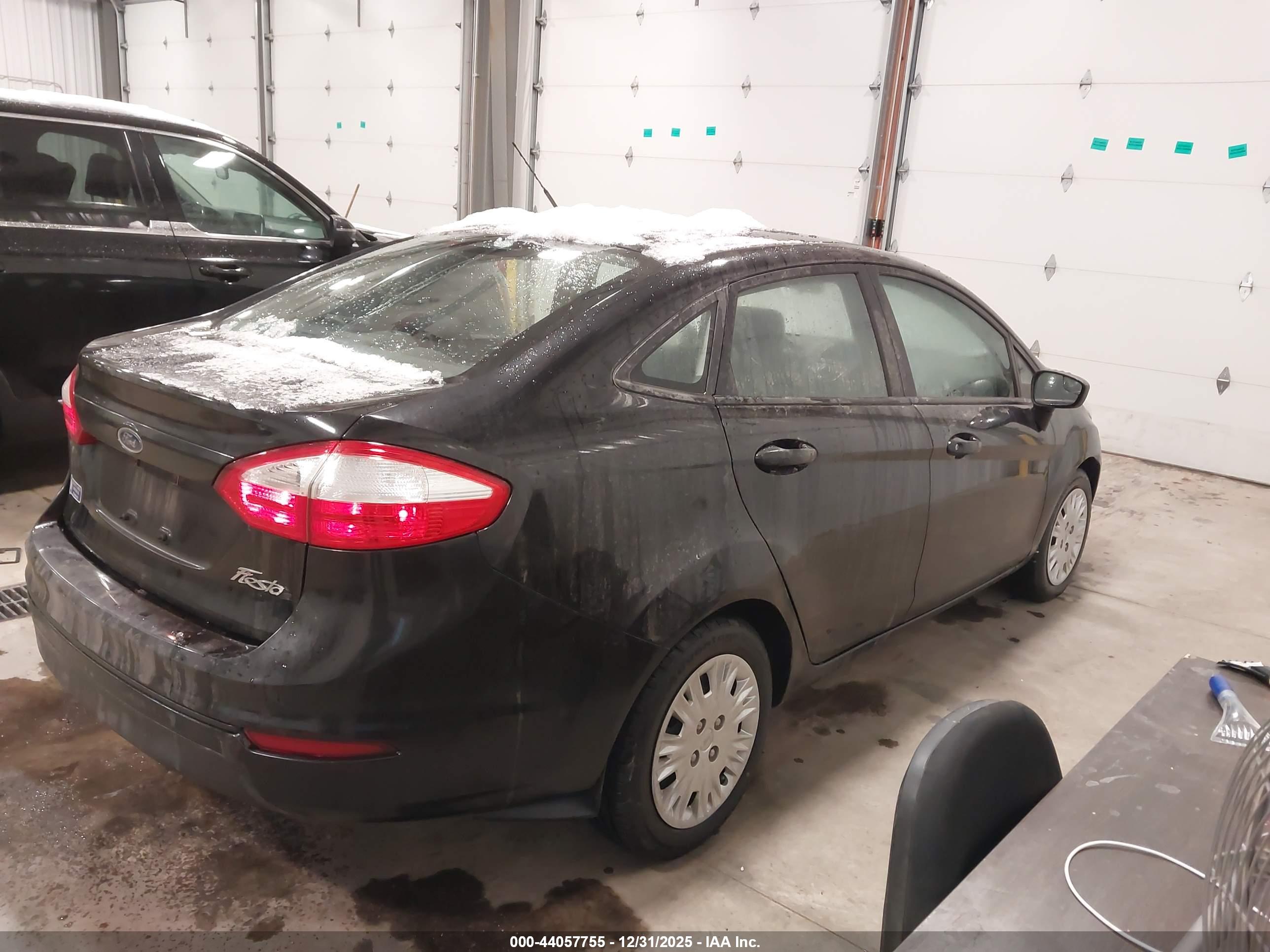 FORD FIESTA image 4