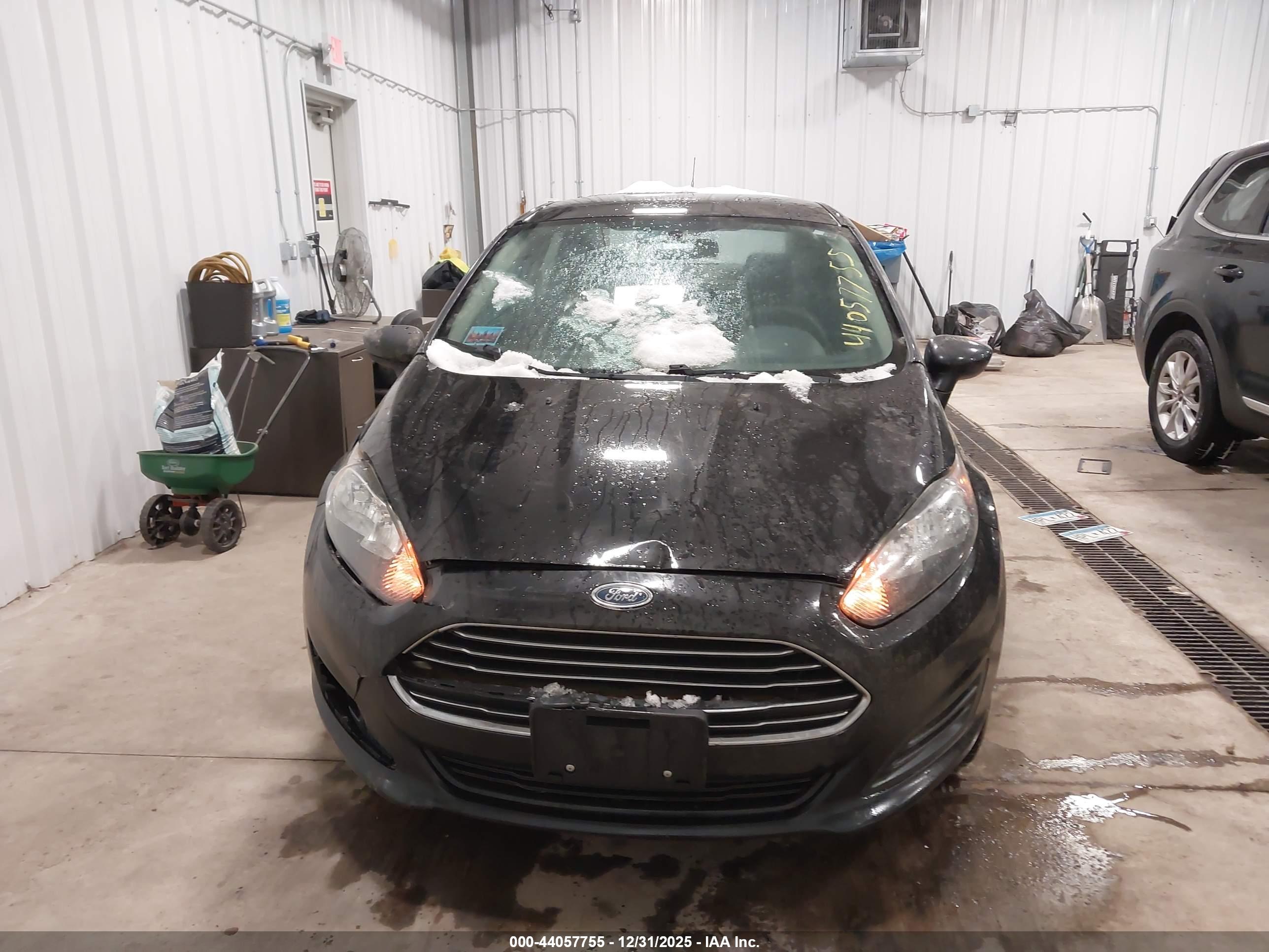 FORD FIESTA image 6
