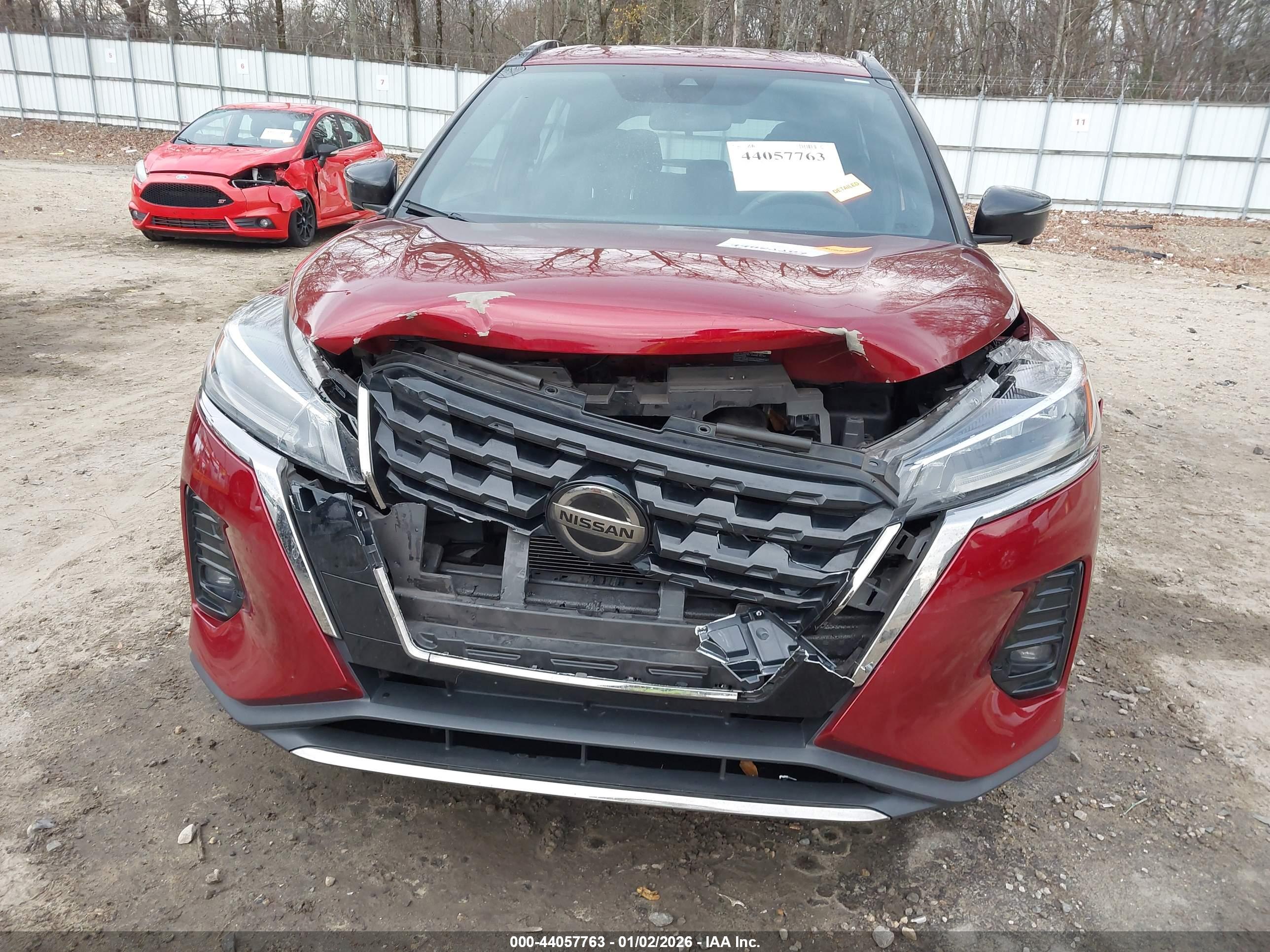 NISSAN KICKS image 6