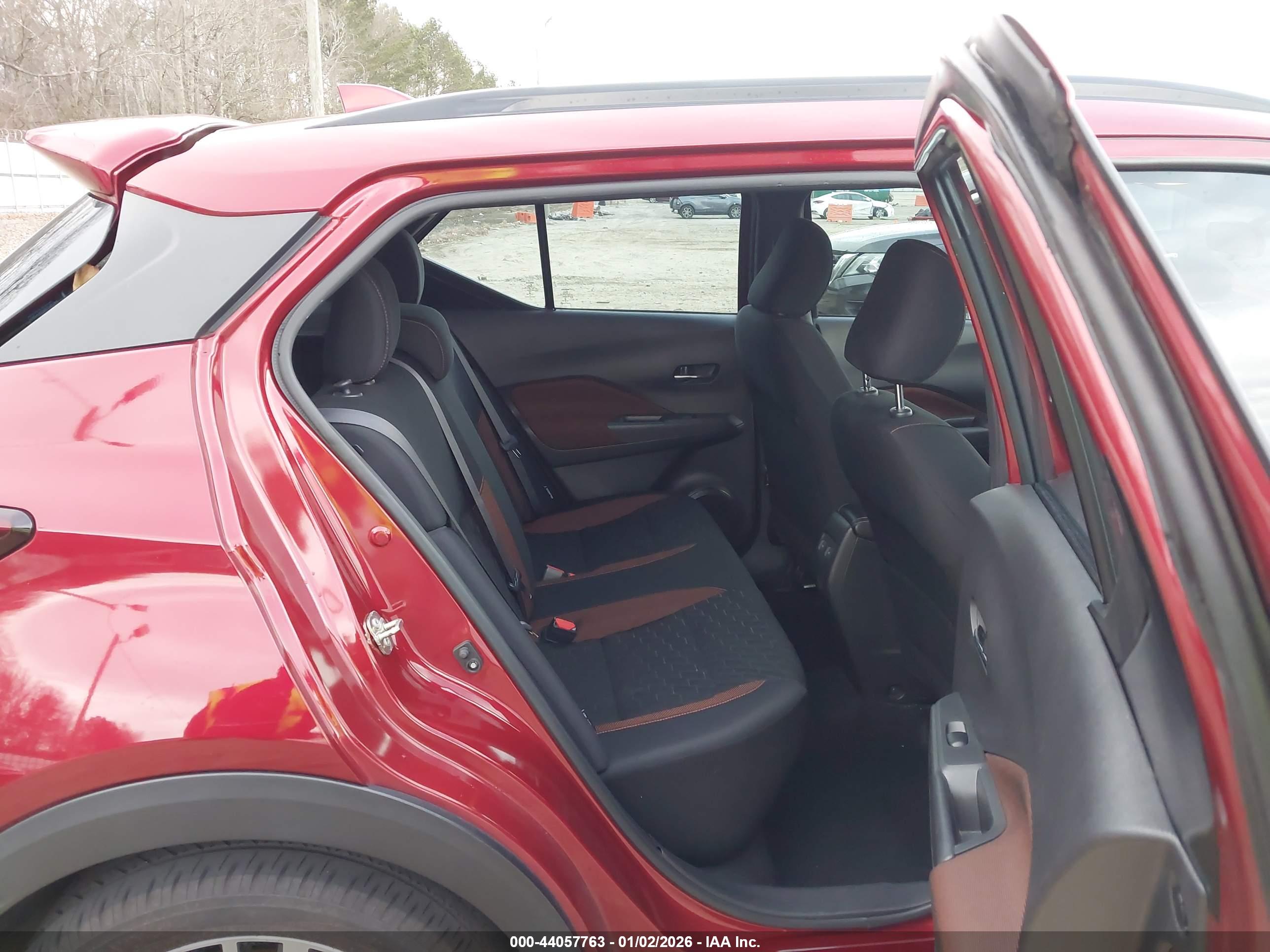 NISSAN KICKS image 8