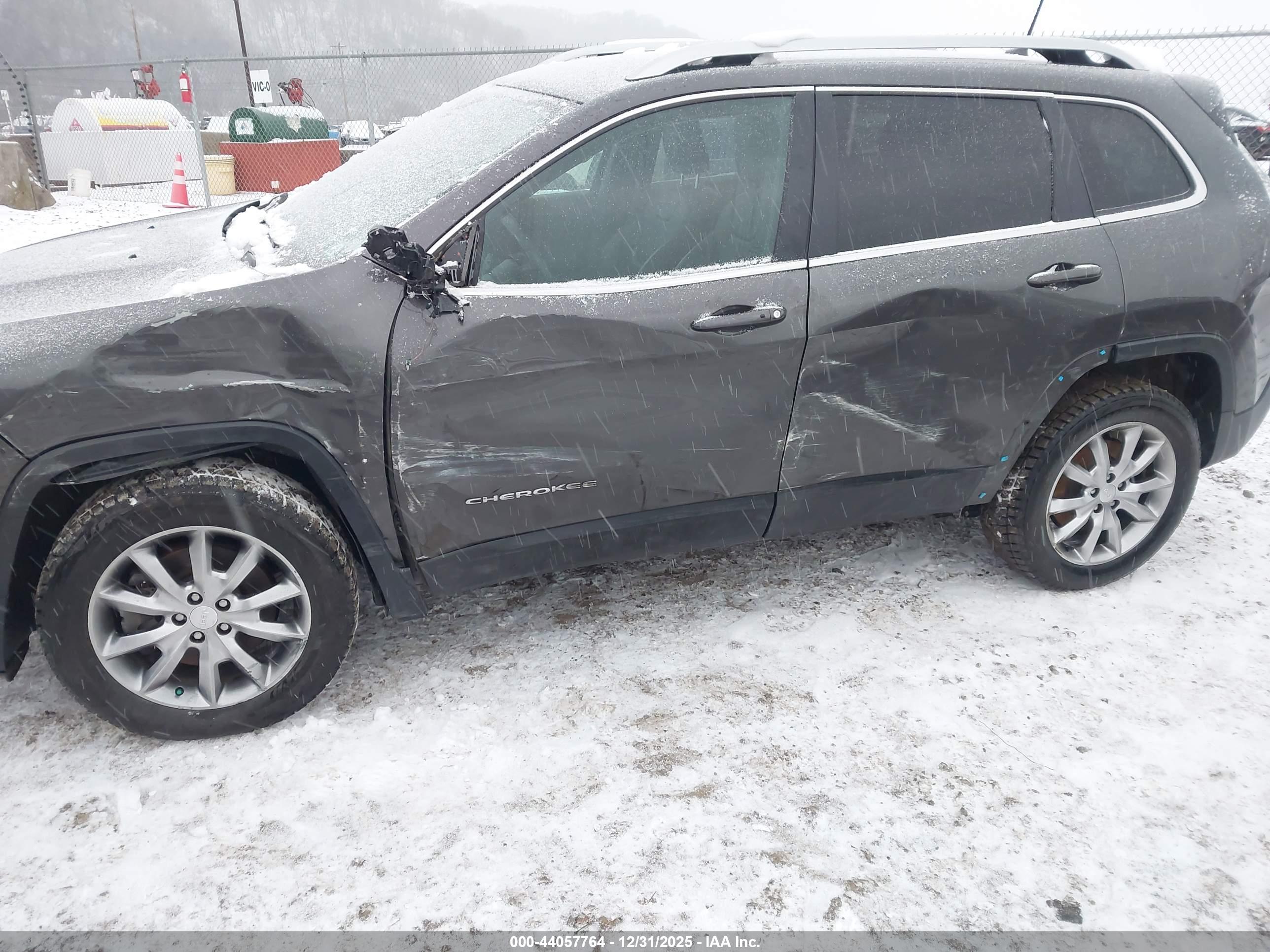 JEEP CHEROKEE image 6