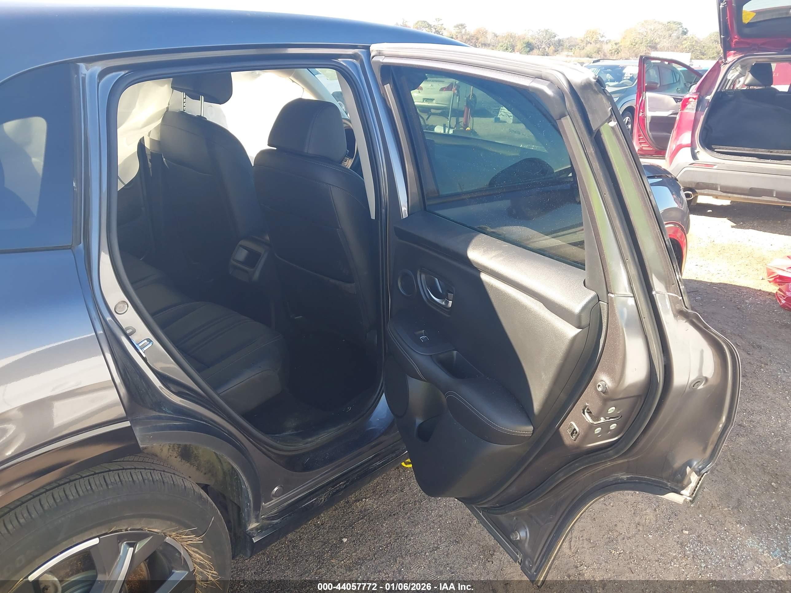 HONDA HR-V image 8