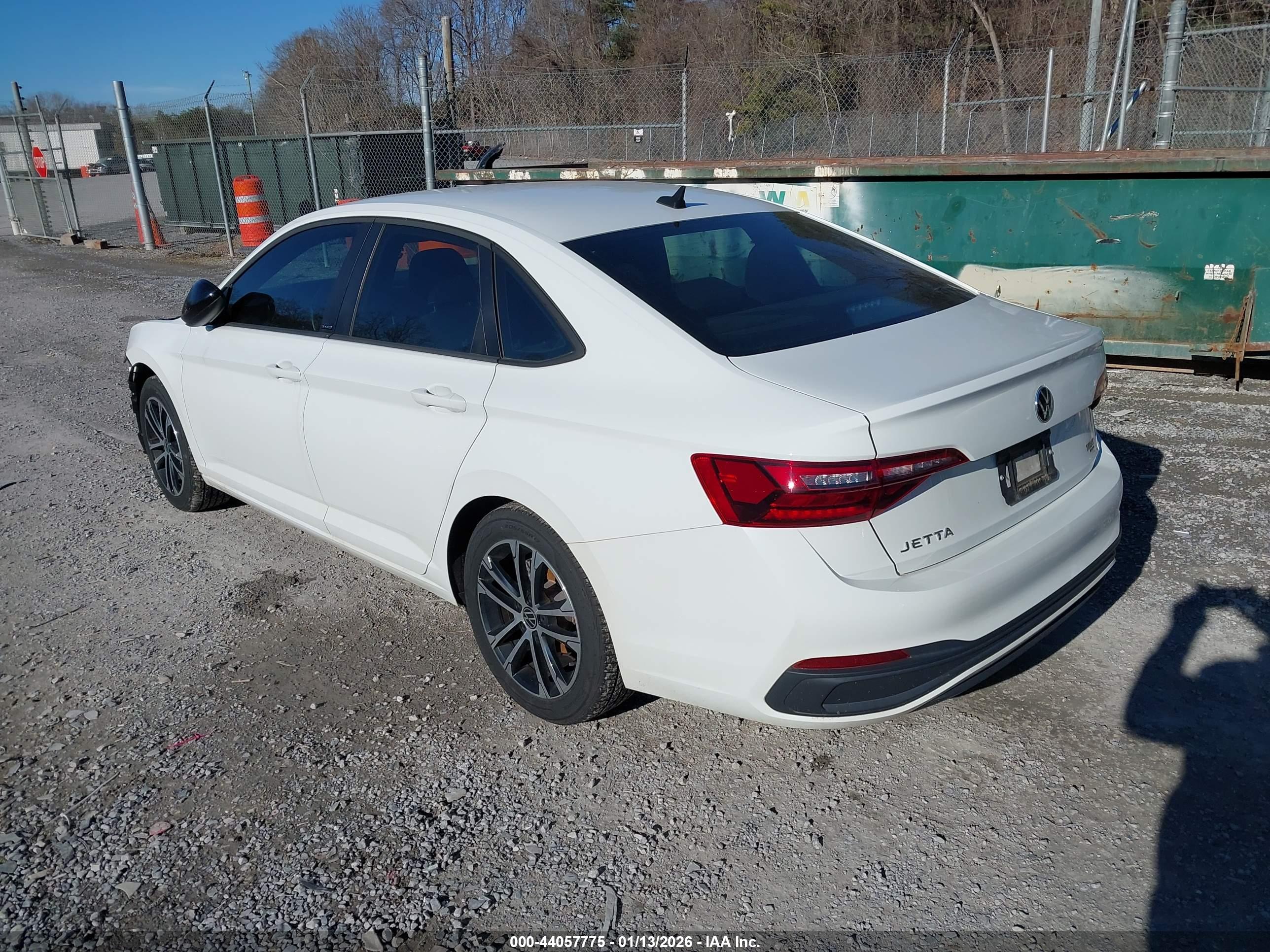 VOLKSWAGEN JETTA image 3
