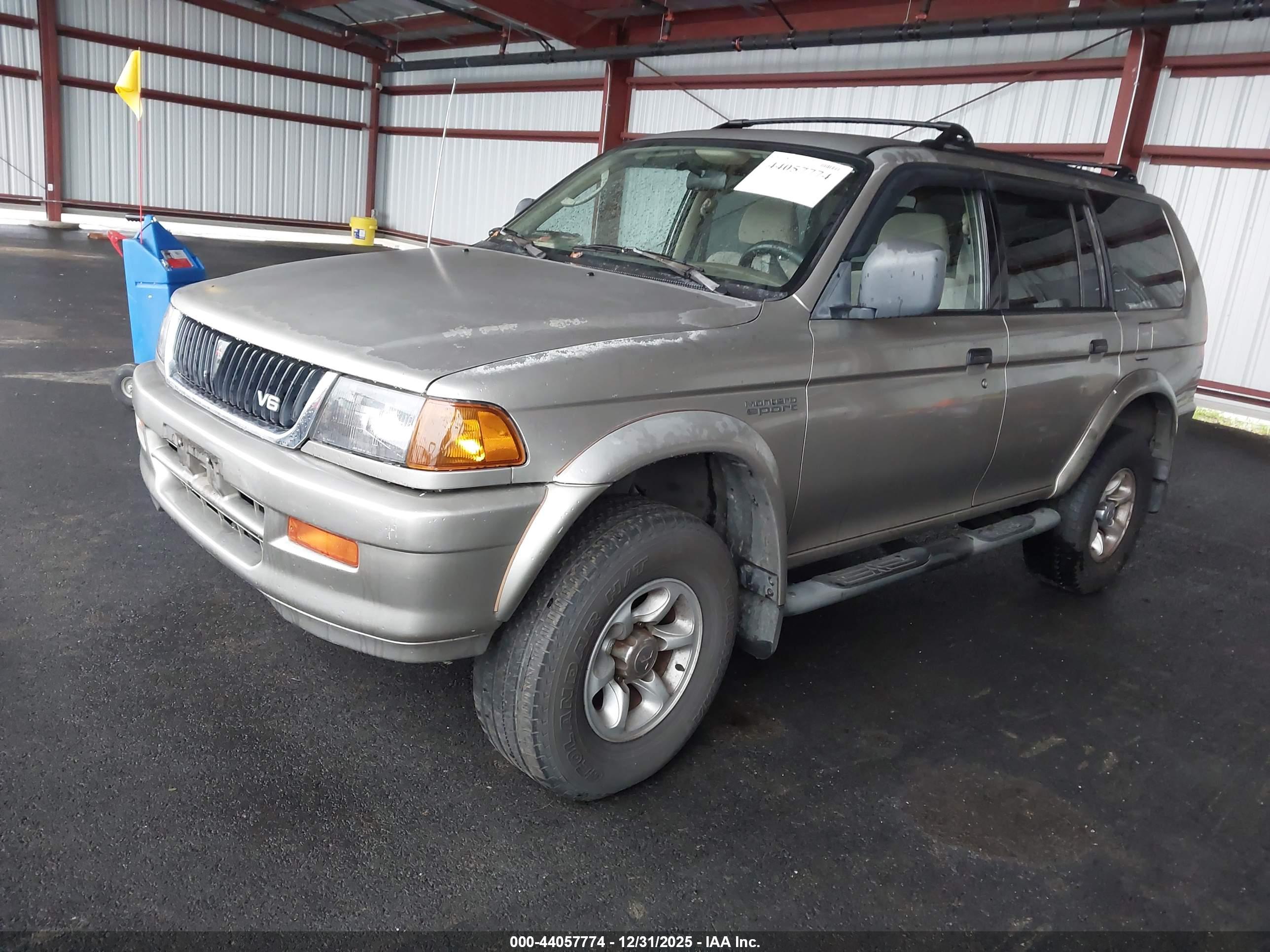 MITSUBISHI MONTERO image 2