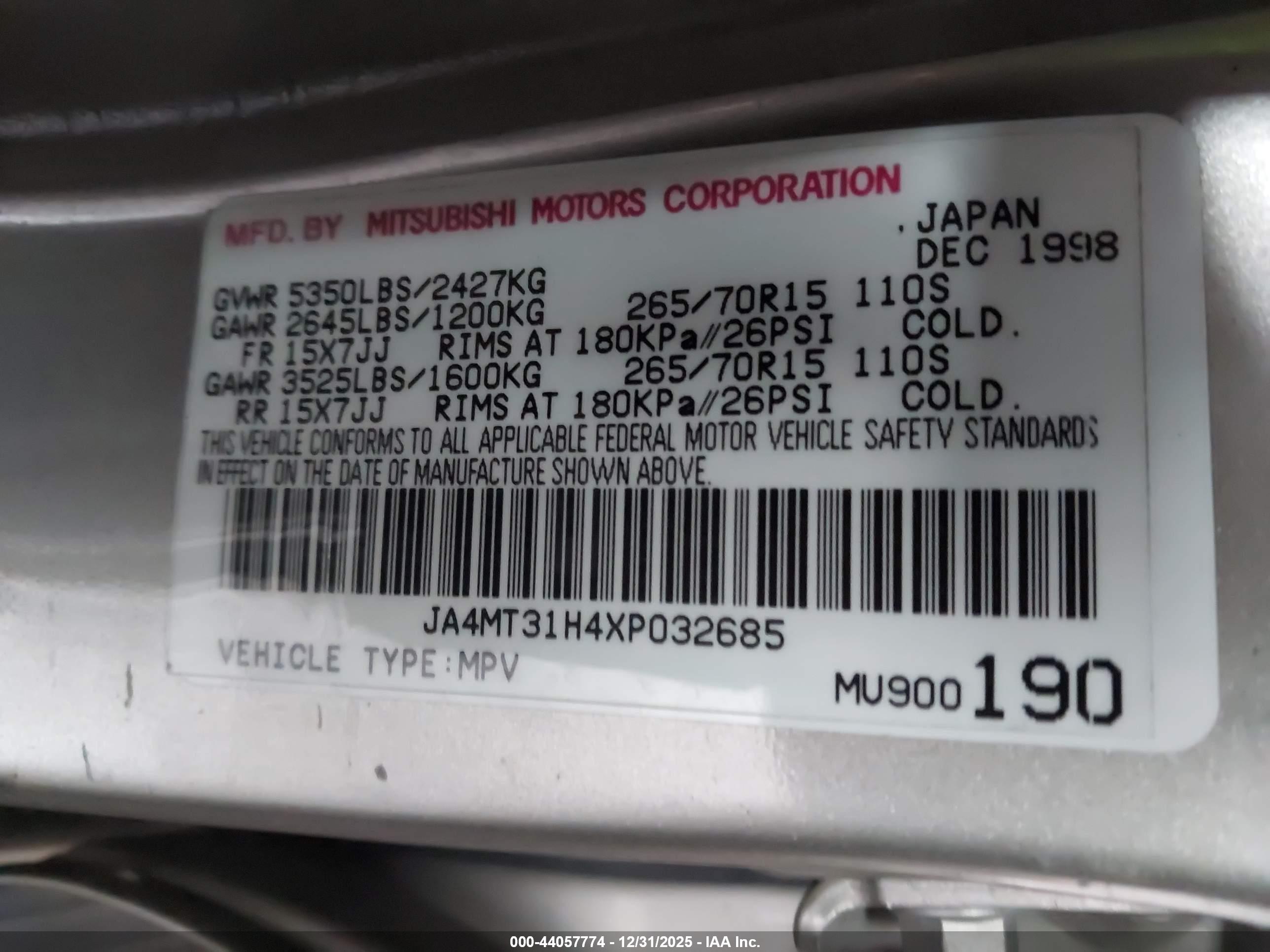 MITSUBISHI MONTERO image 9