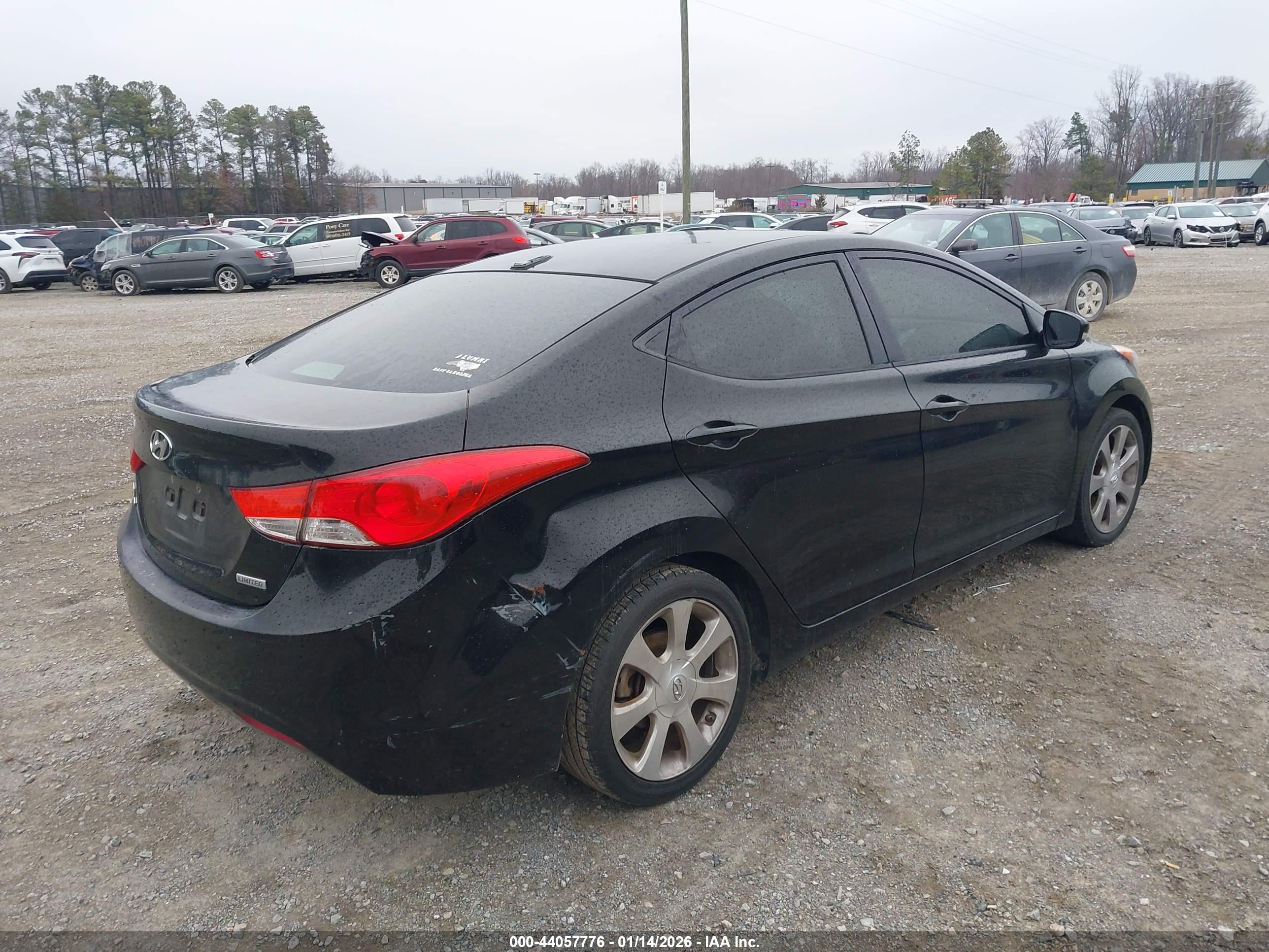 HYUNDAI ELANTRA image 4