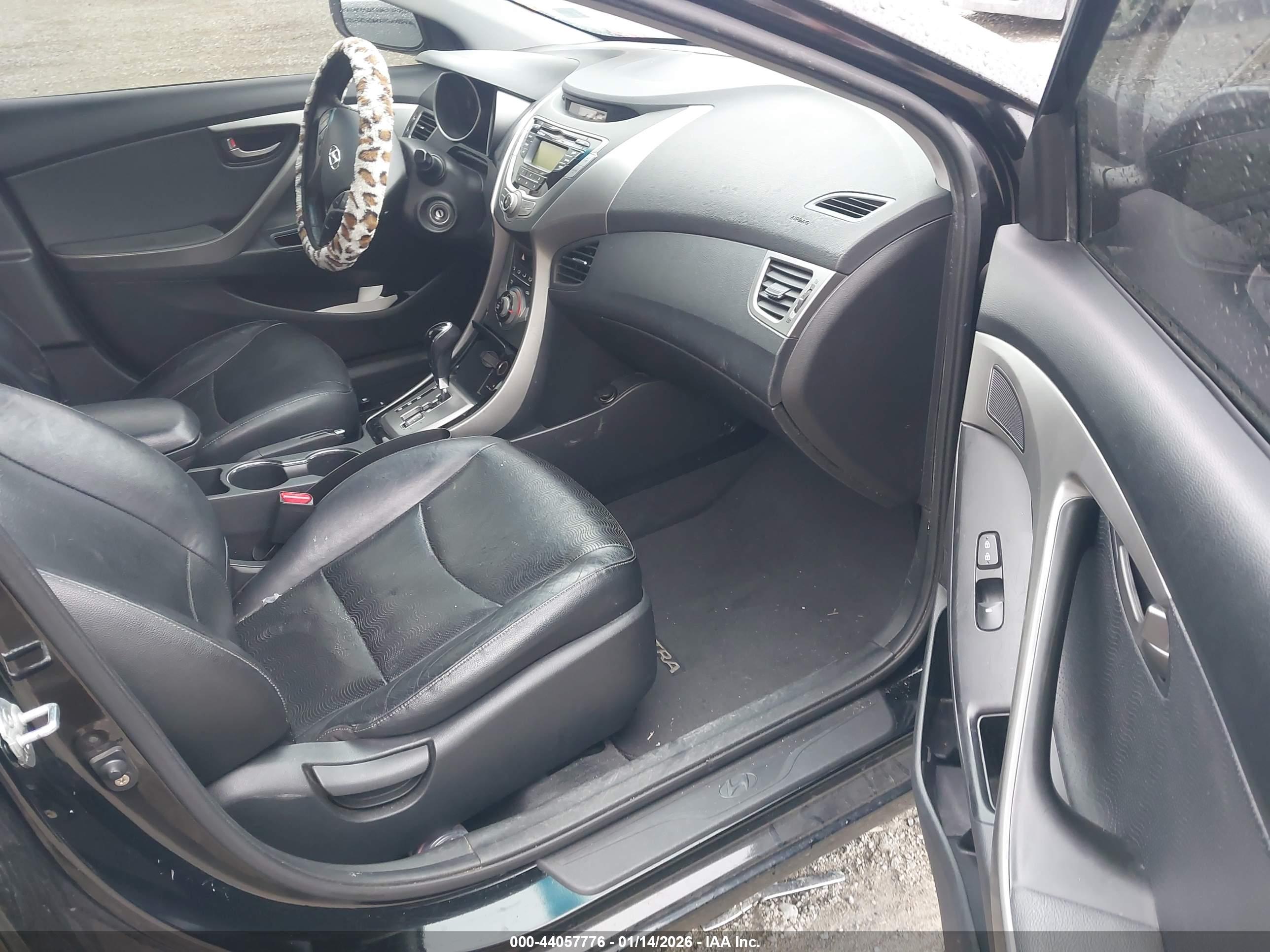 HYUNDAI ELANTRA image 5