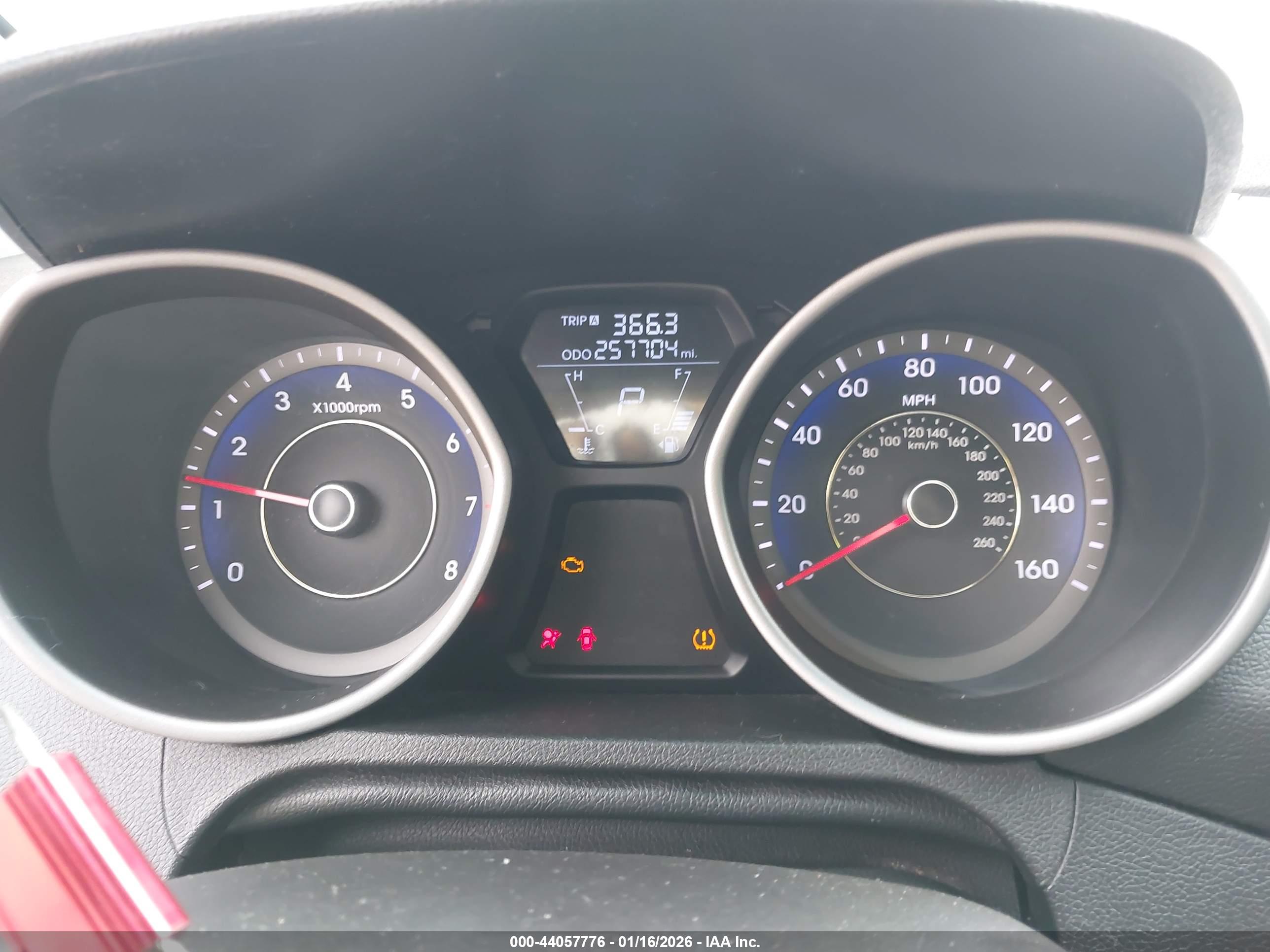 HYUNDAI ELANTRA image 7