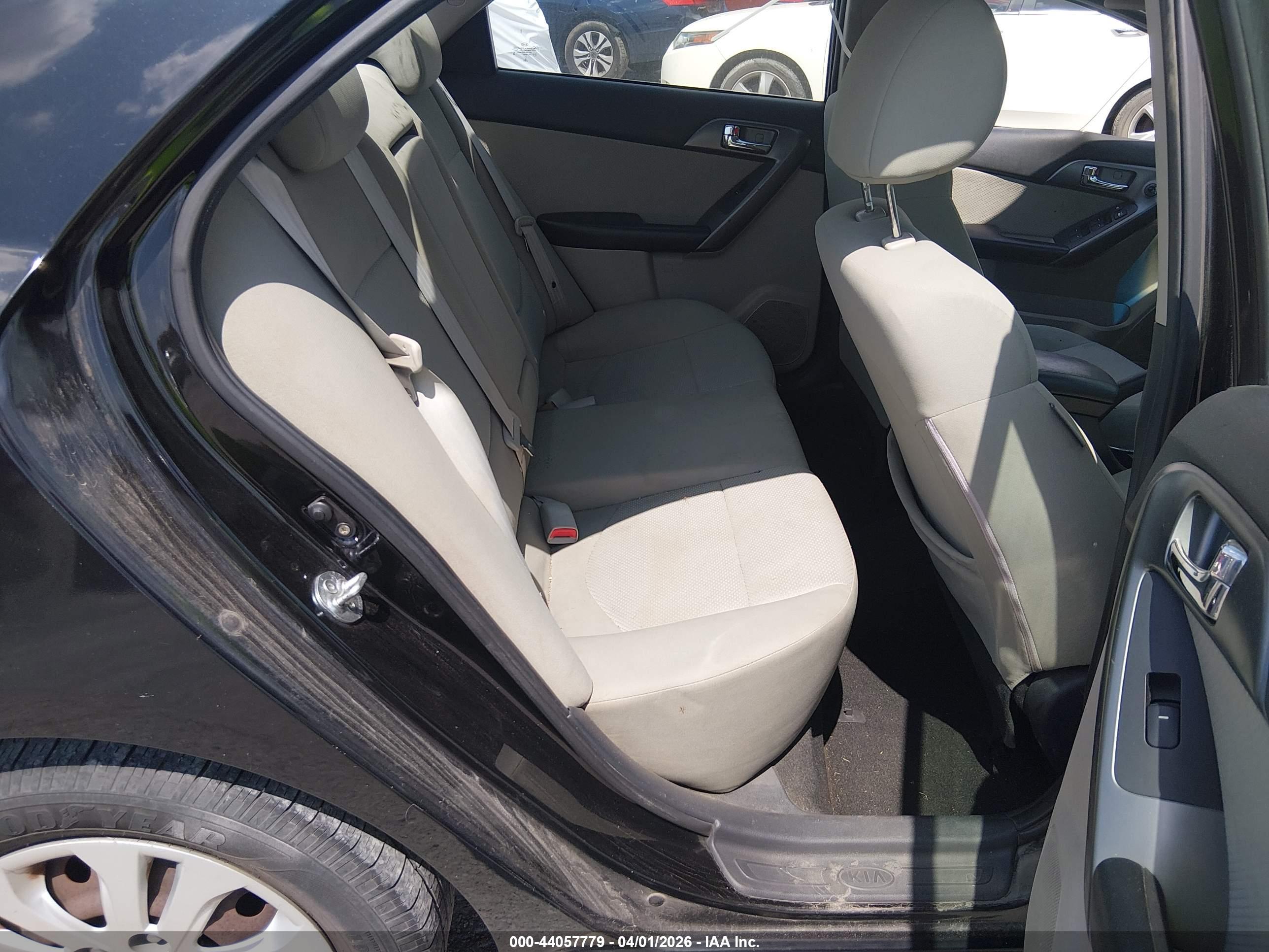 KIA FORTE image 8
