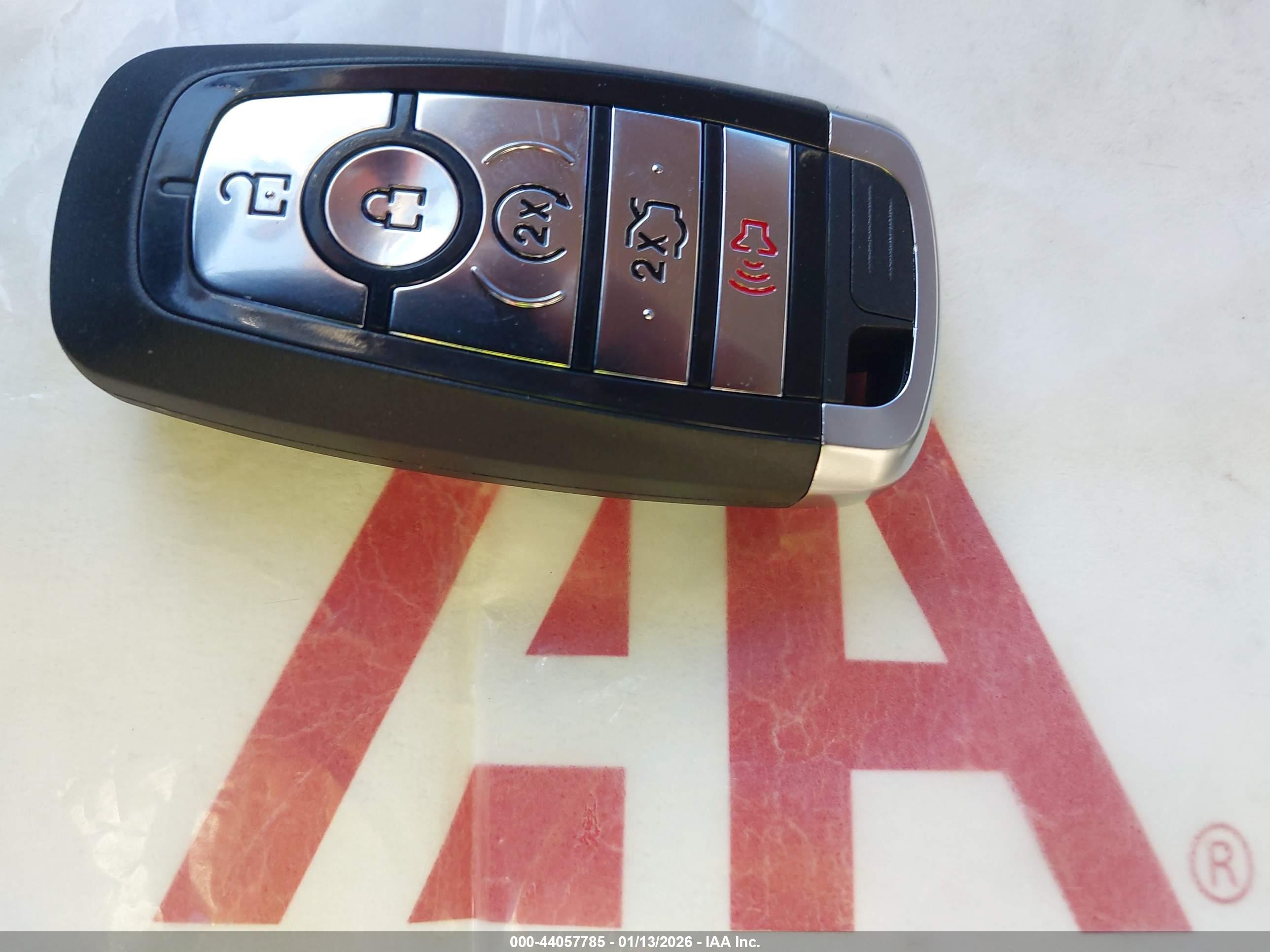 FORD FUSION image 11