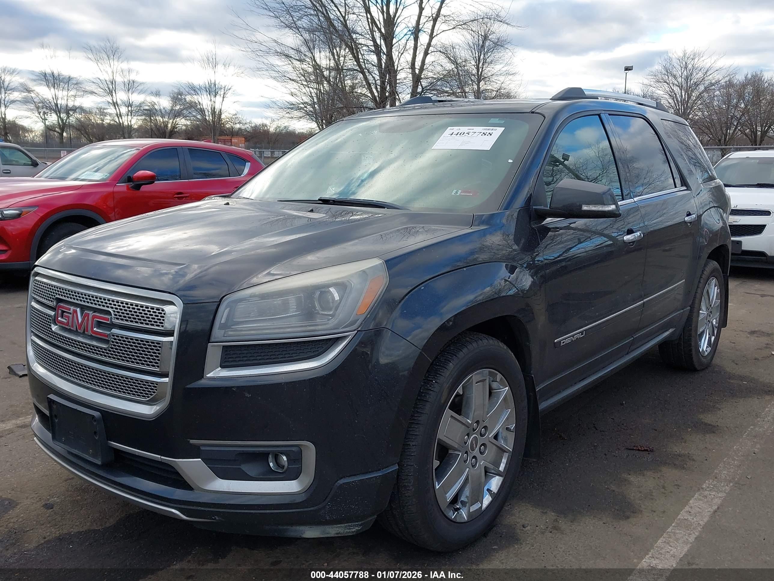 GMC ACADIA image 2