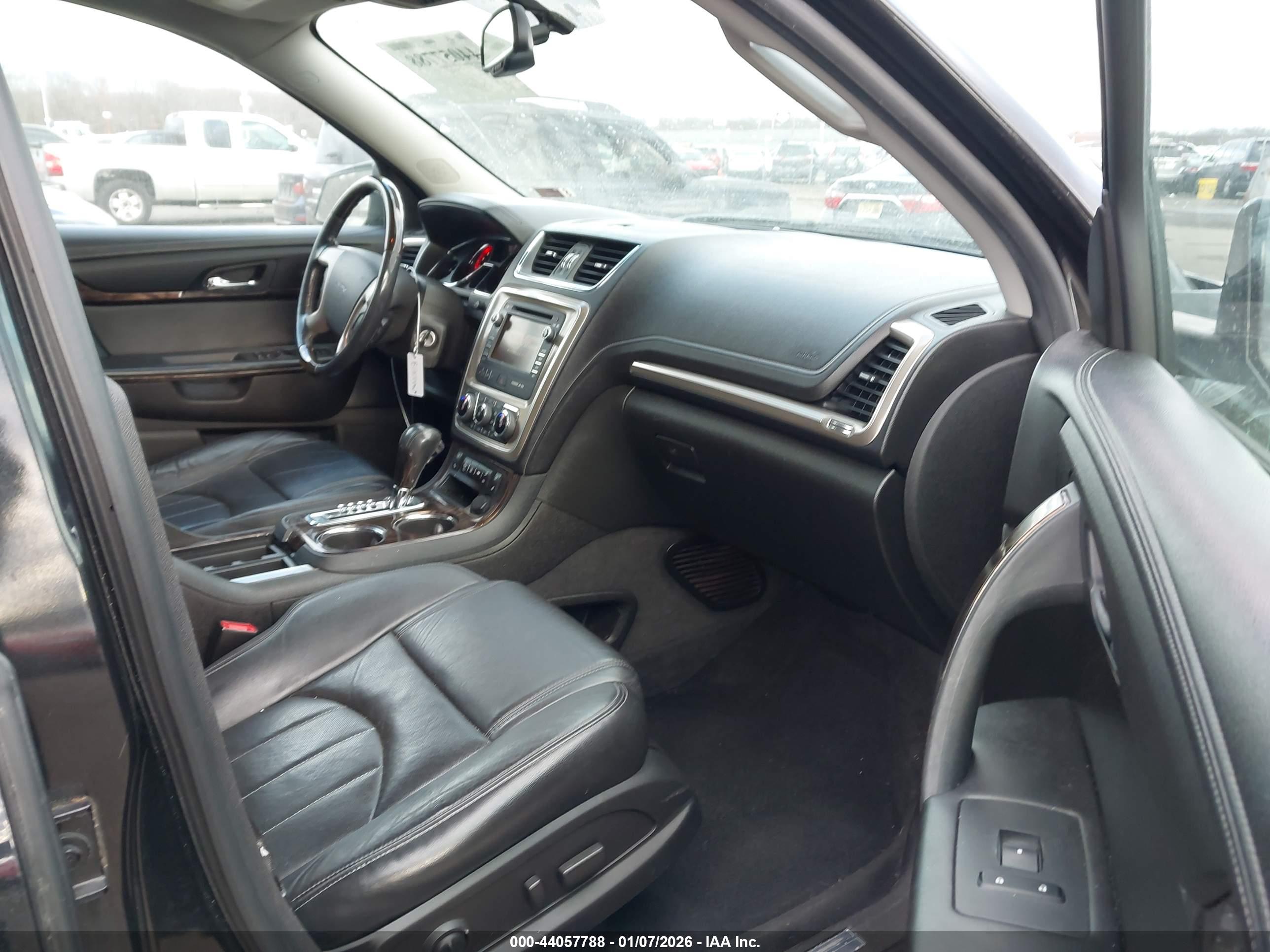 GMC ACADIA image 5